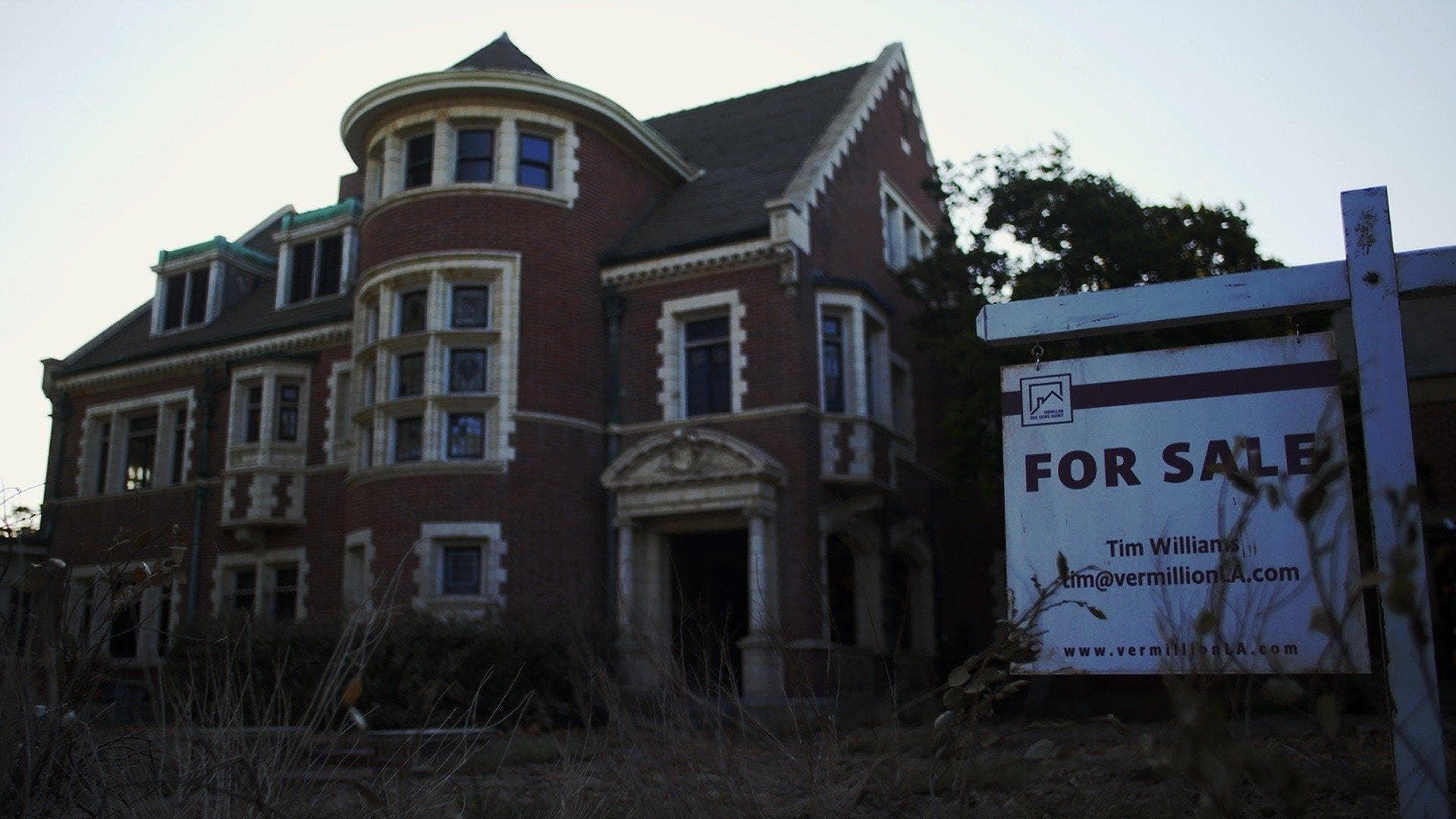 American Horror Stories background