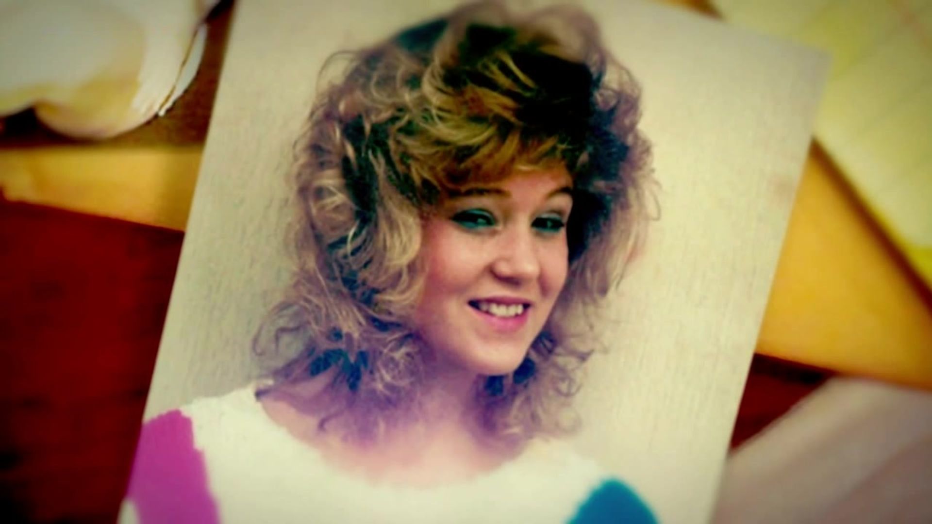 On the Case with Paula Zahn background