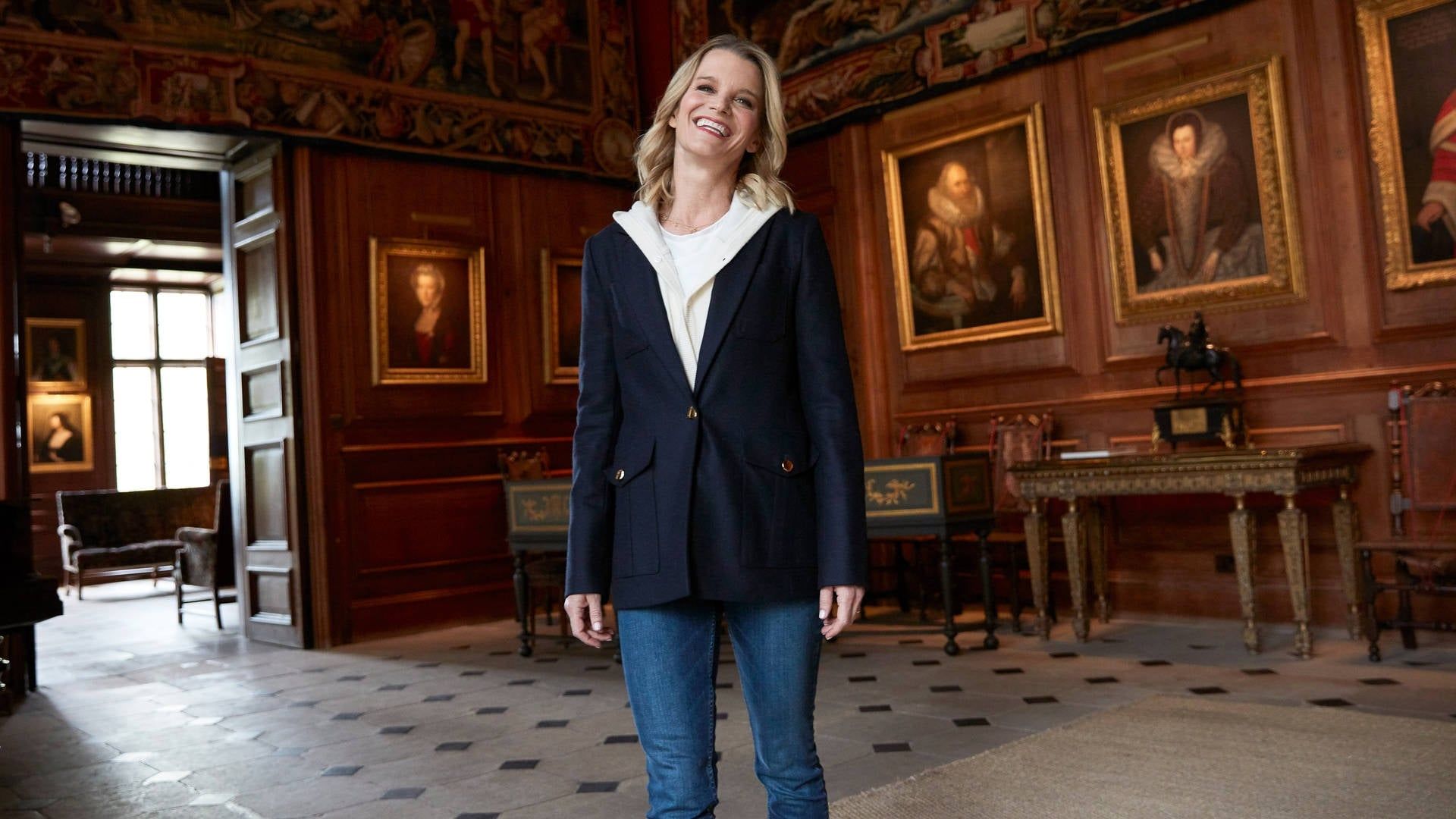 An American Aristocrat's Guide to Great Estates background