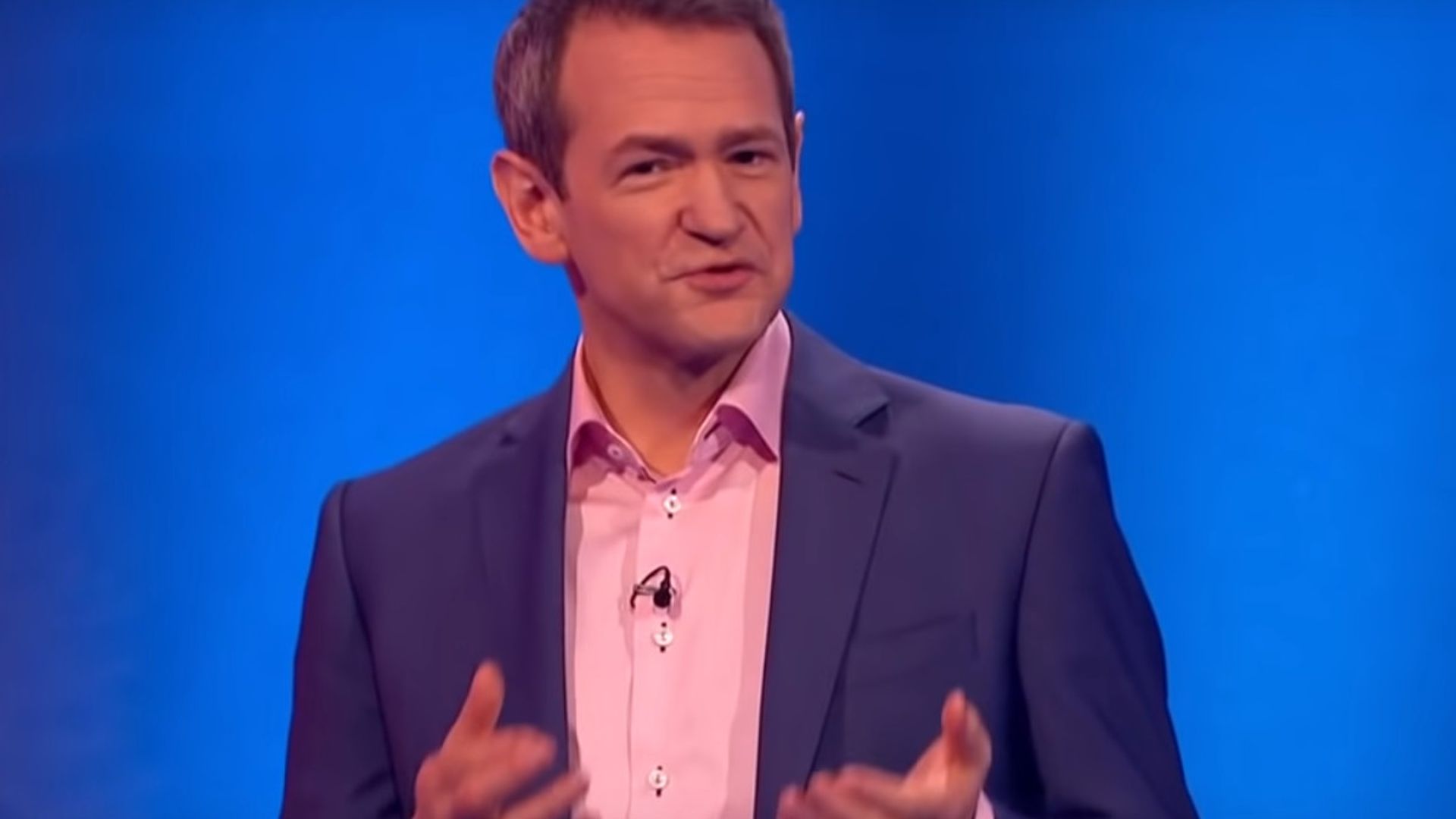 Pointless Celebrities background