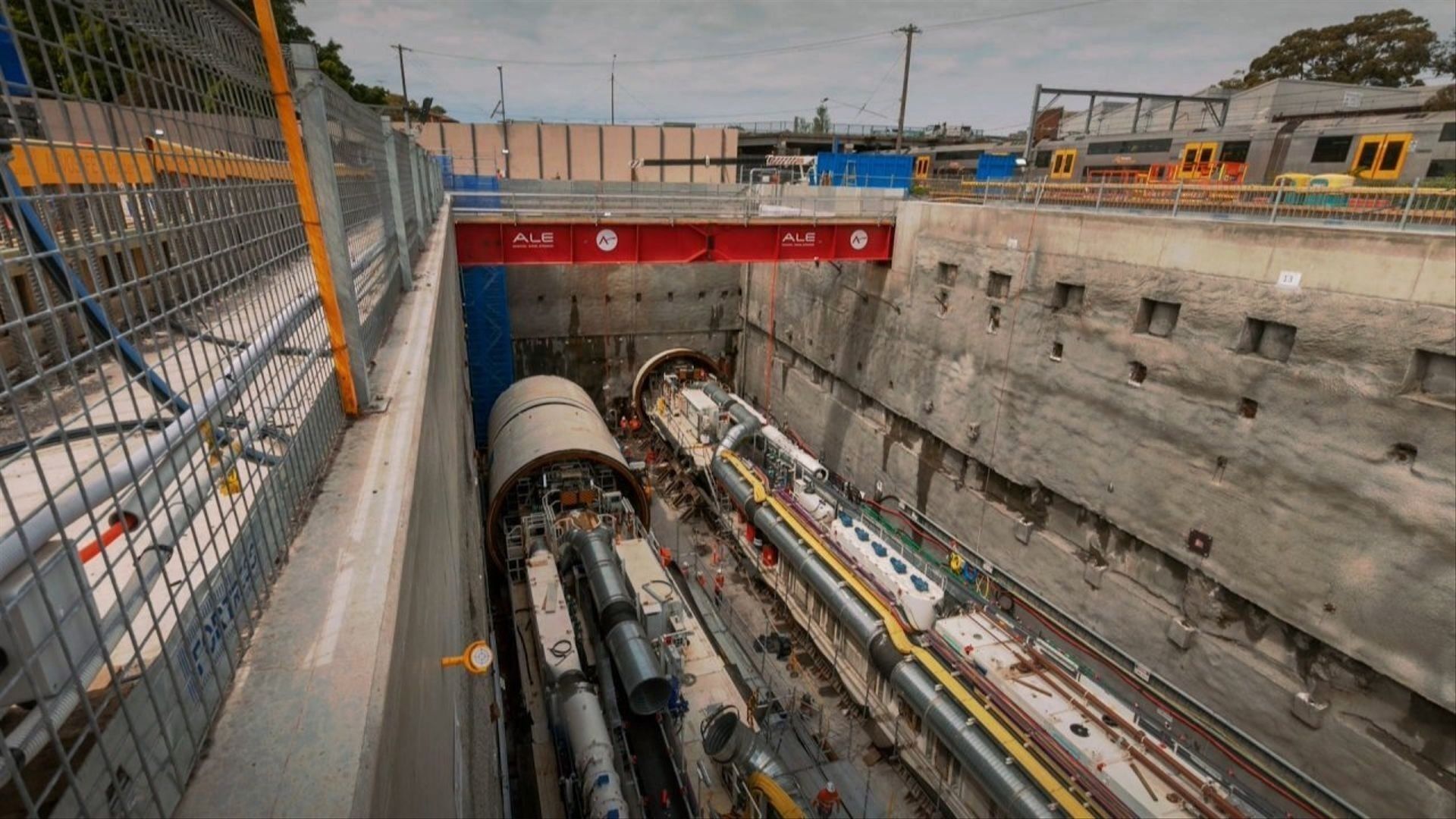 Sydney's Super Tunnel background