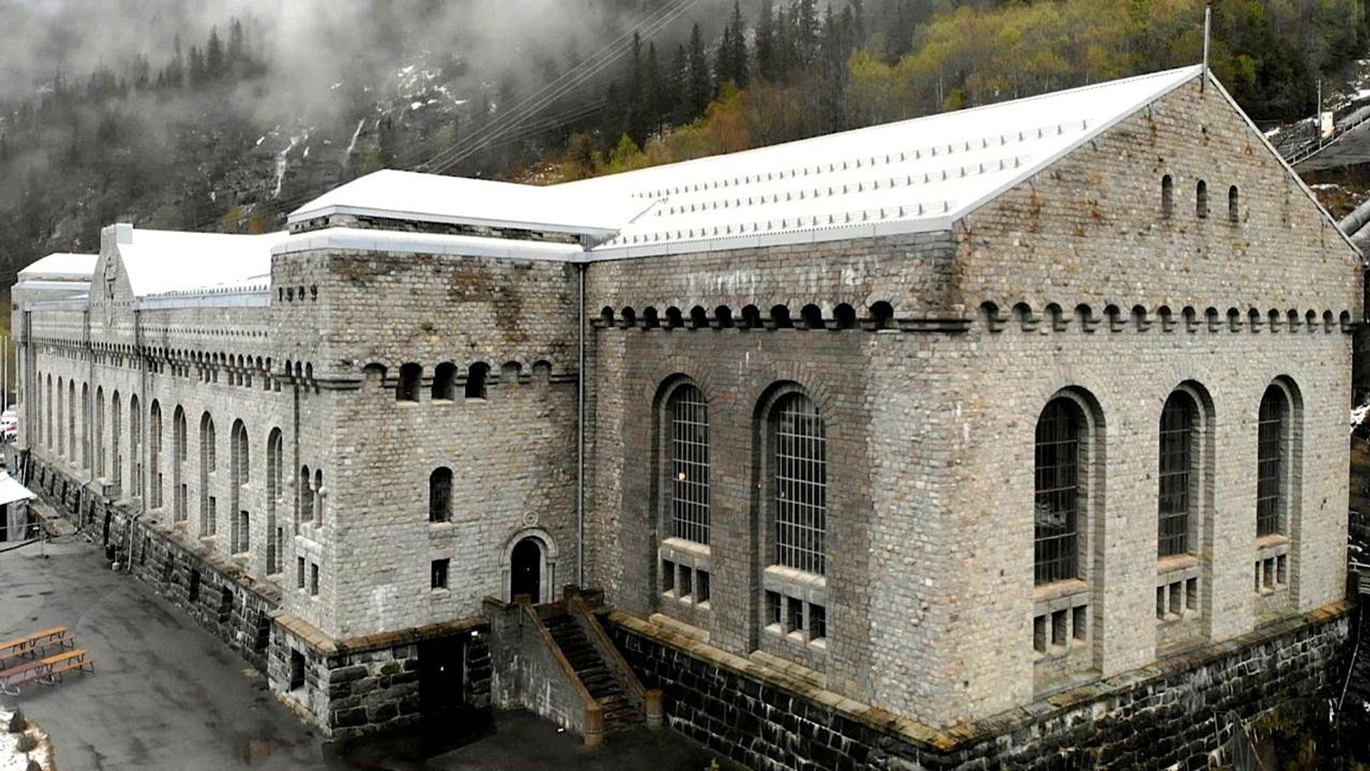 Abandoned Engineering background