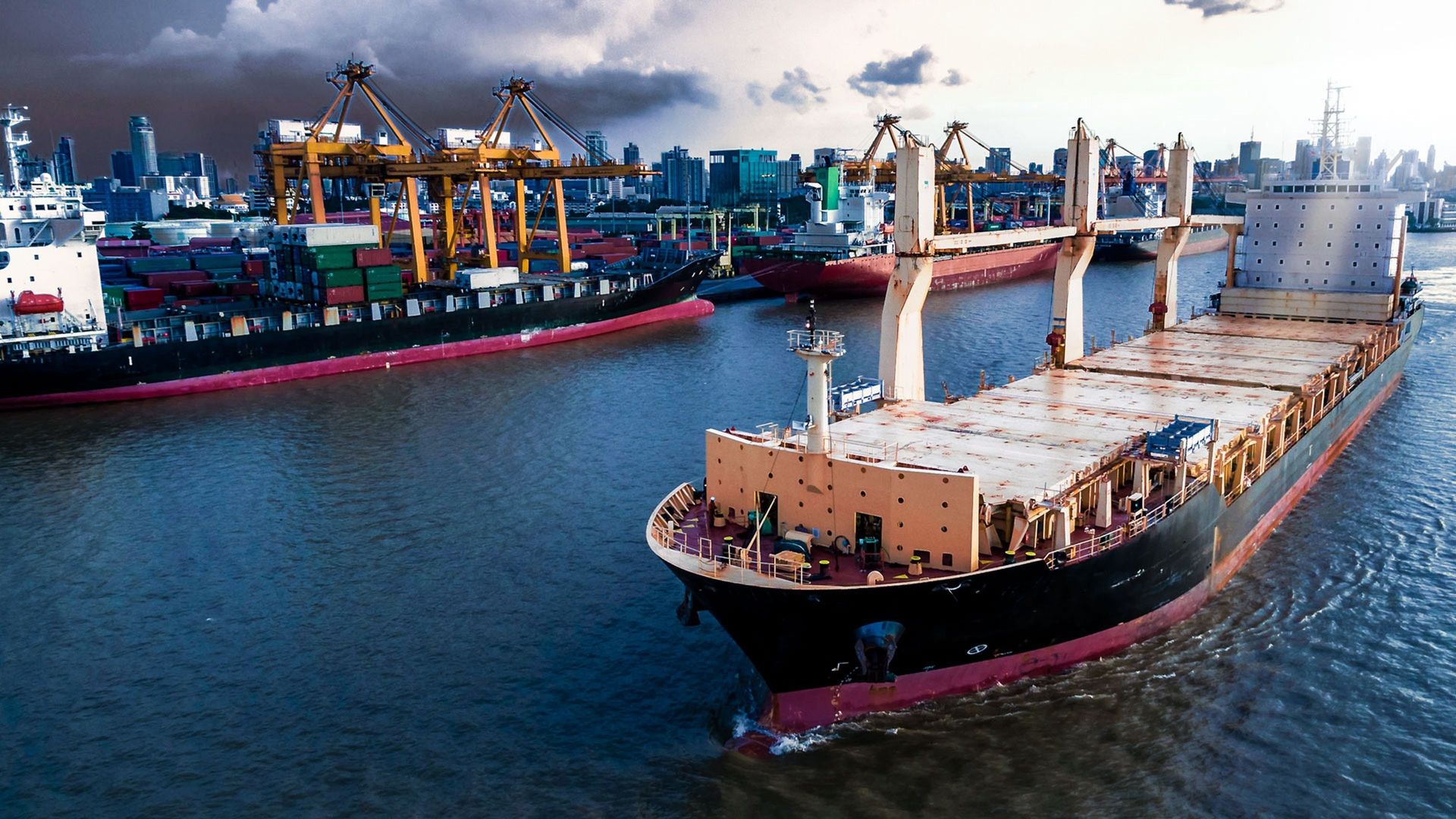 Shipping the World background