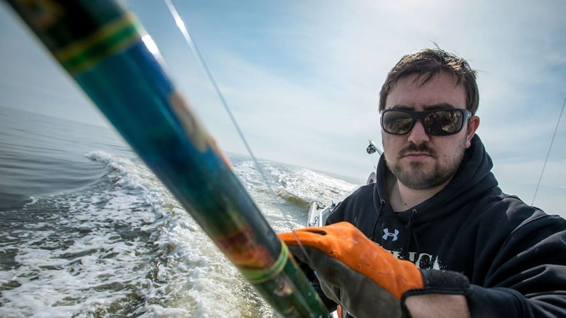 Wicked Tuna: North vs. South background