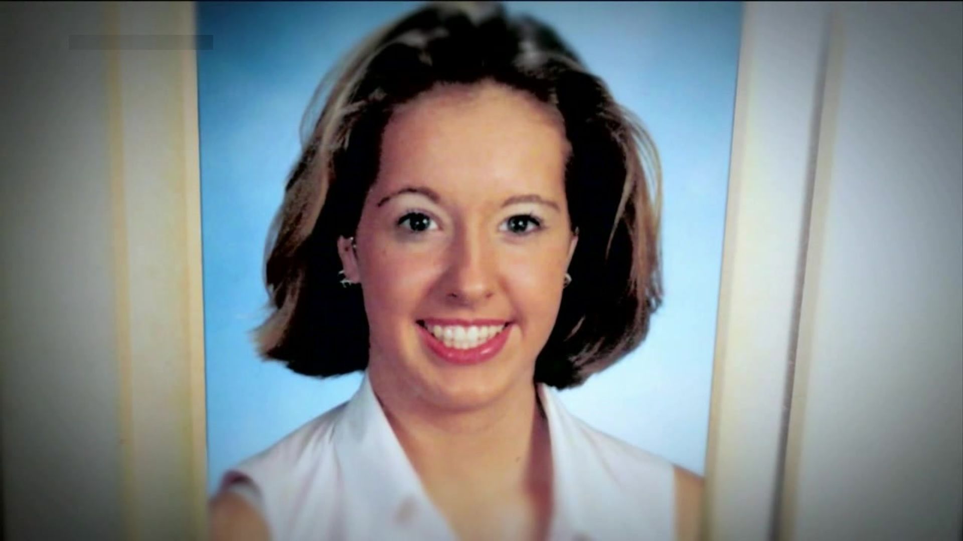 On the Case with Paula Zahn background