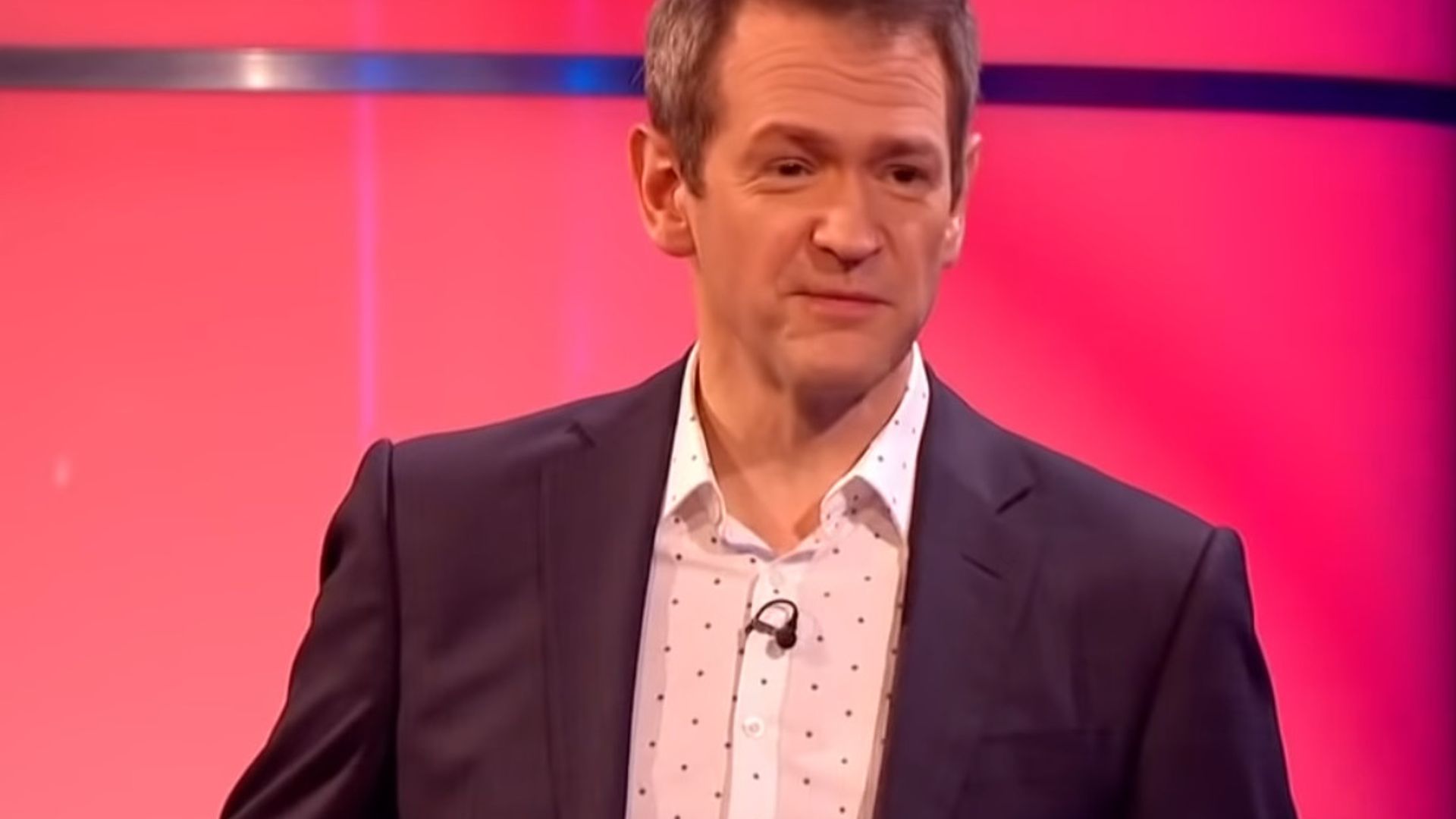 Pointless Celebrities background