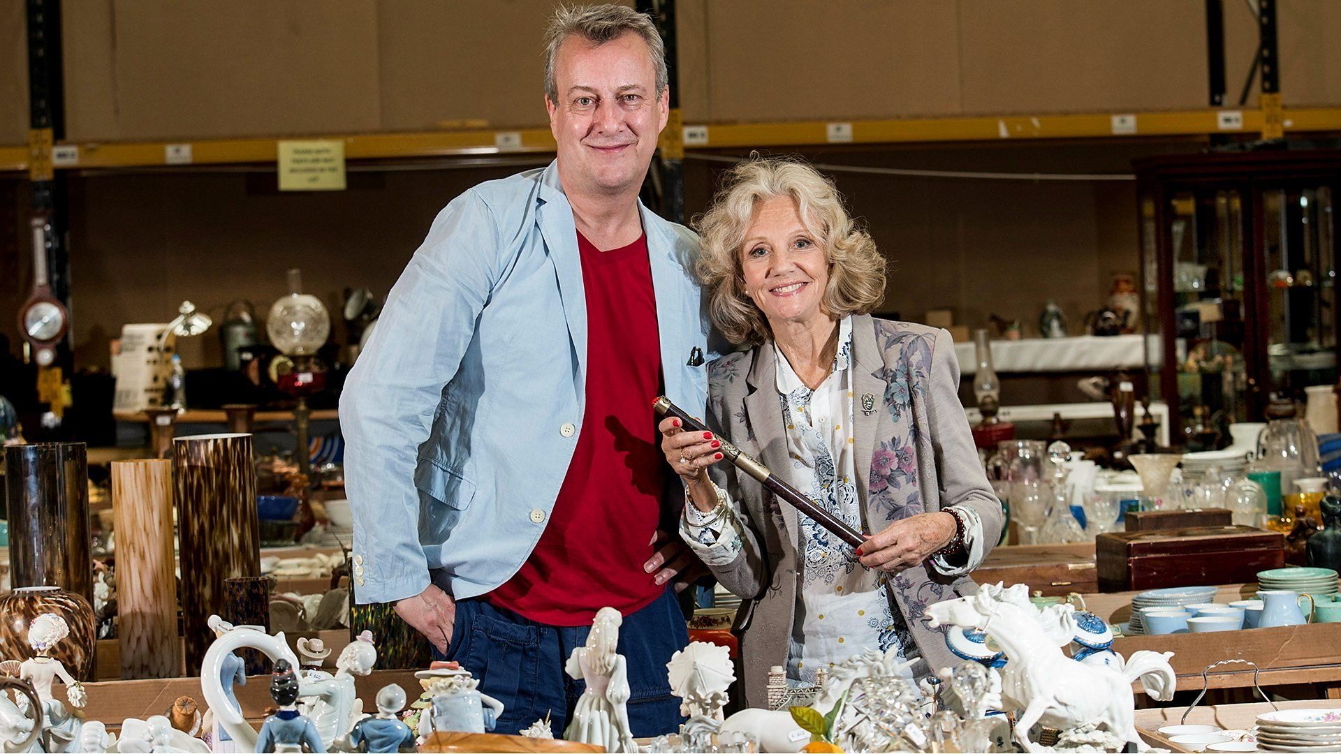 Celebrity Antiques Road Trip background