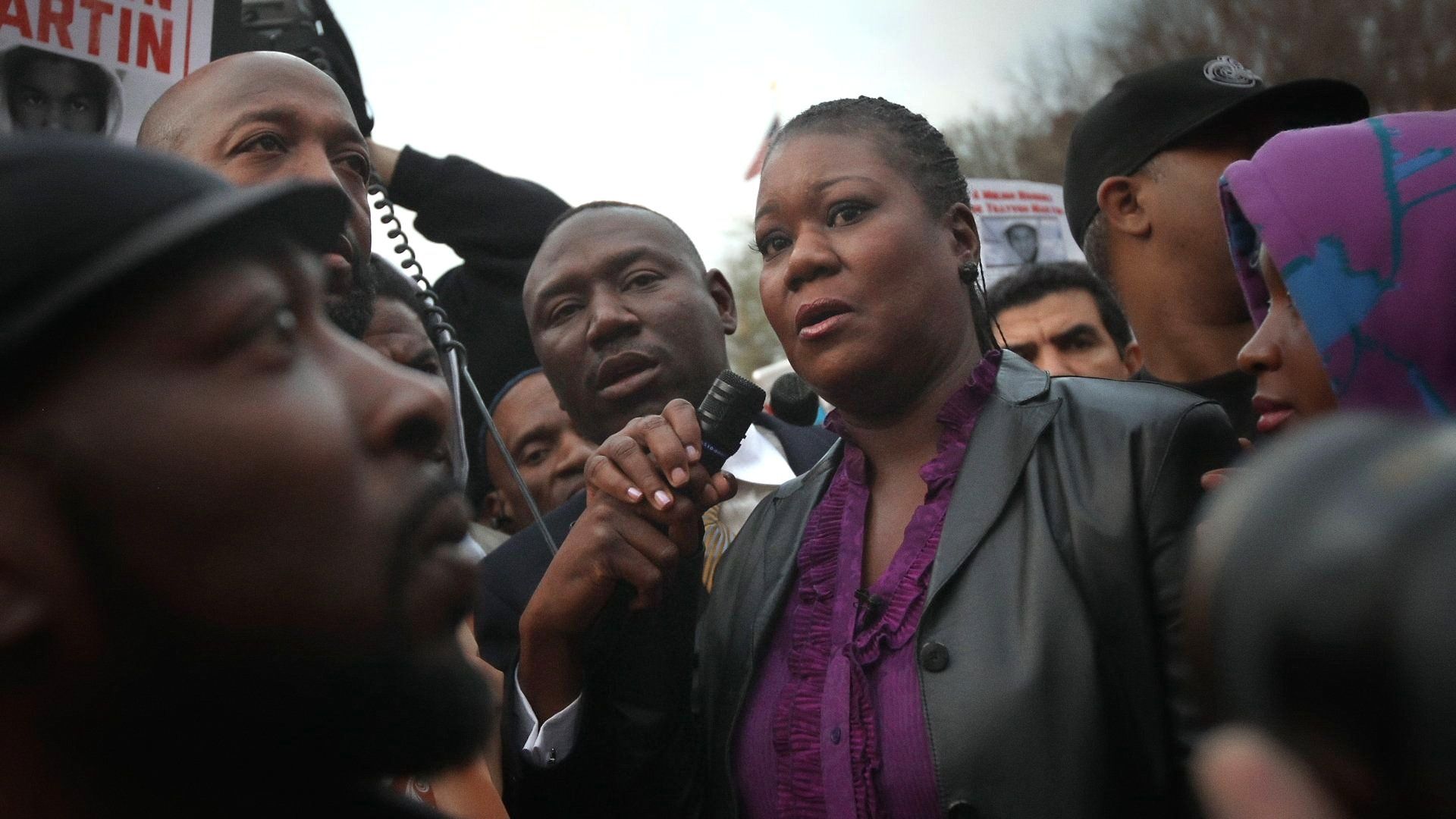 Rest in Power: The Trayvon Martin Story background