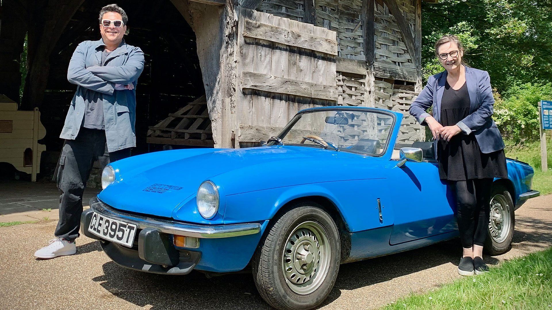 Celebrity Antiques Road Trip background