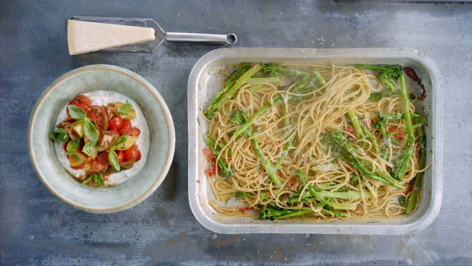 Jamie's 15-Minute Meals background