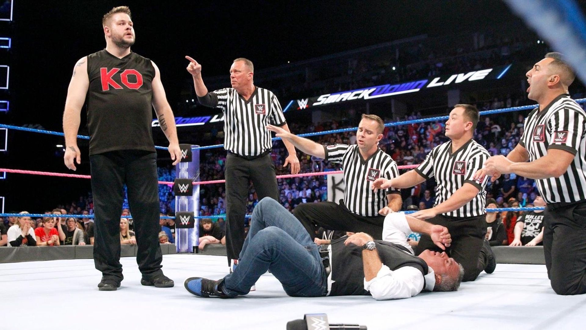 World Wrestling Federation Smackdown! background