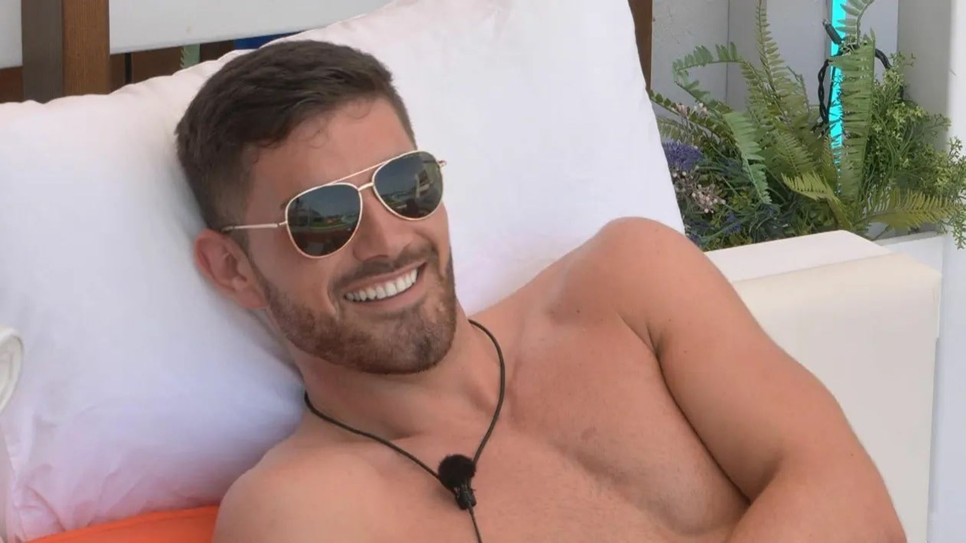 Love Island background