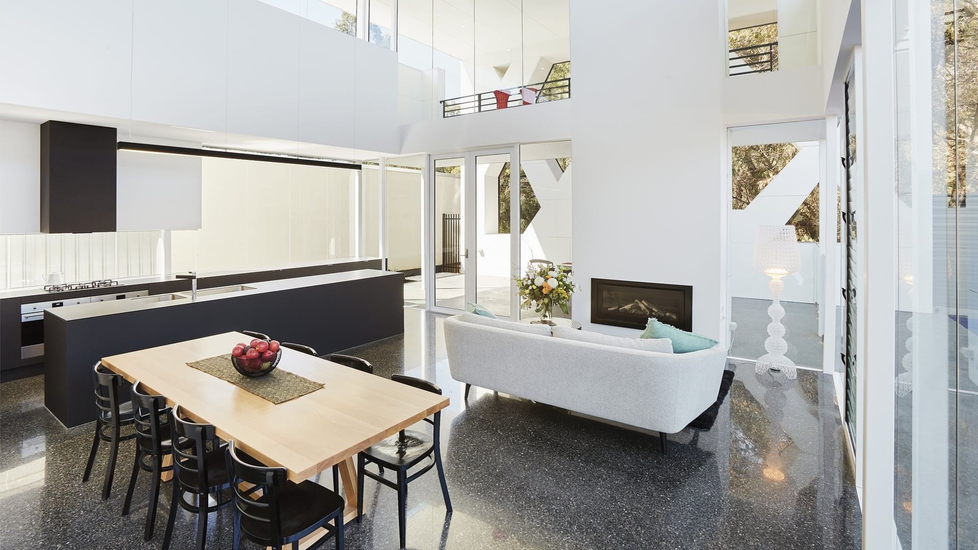 Grand Designs: Unbelievable Builds background