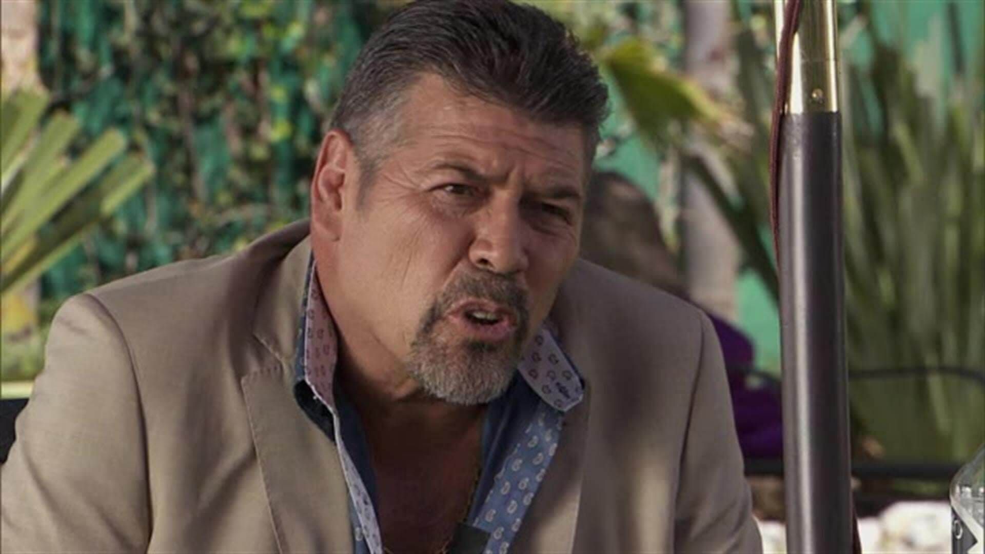 El Señor de los Cielos background