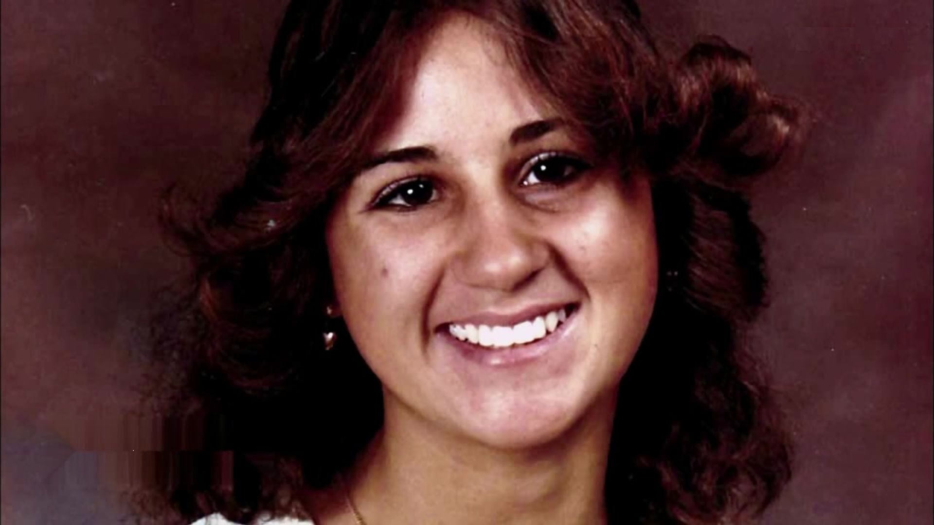 Motives & Murders: Cracking the Case background