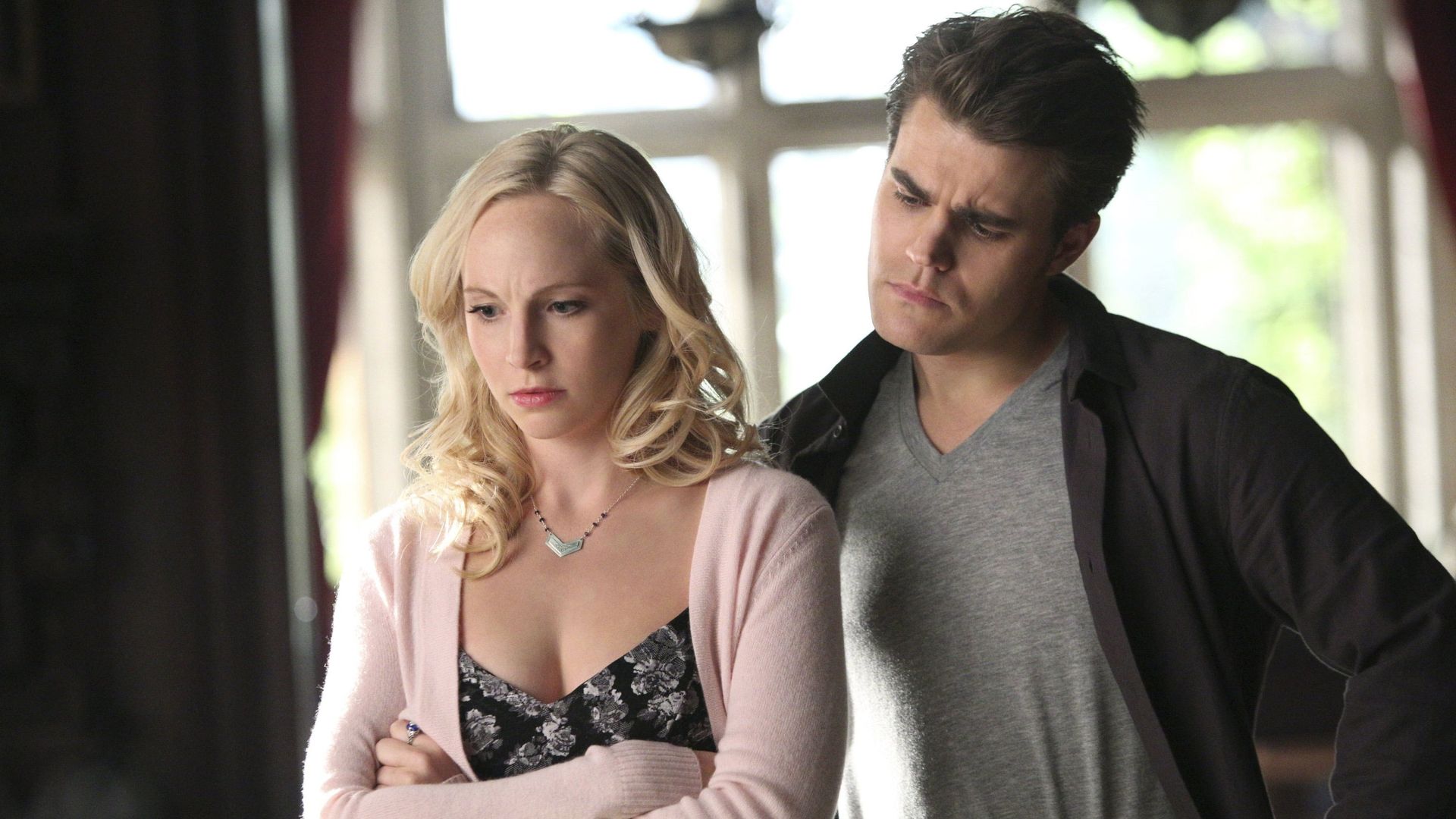 The Vampire Diaries background
