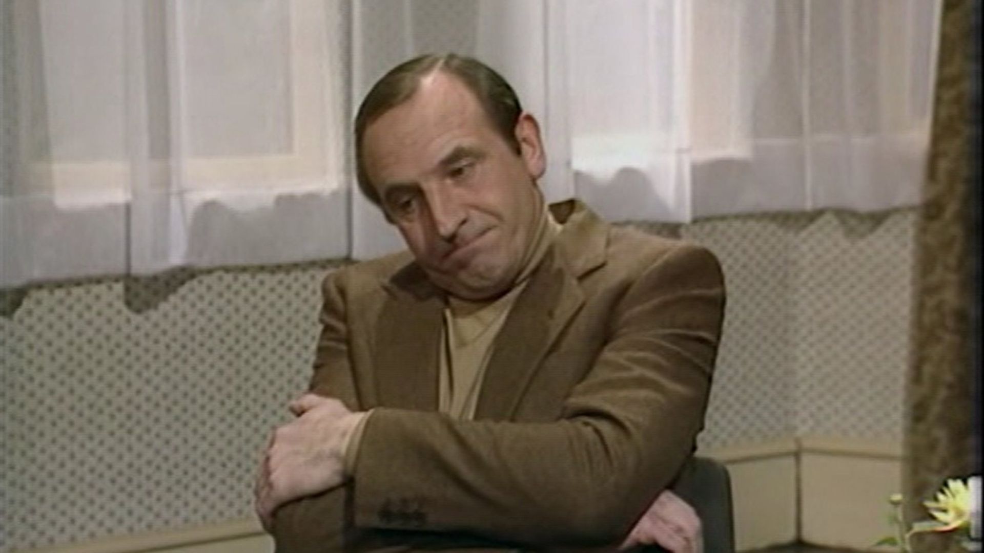 The Fall and Rise of Reginald Perrin background