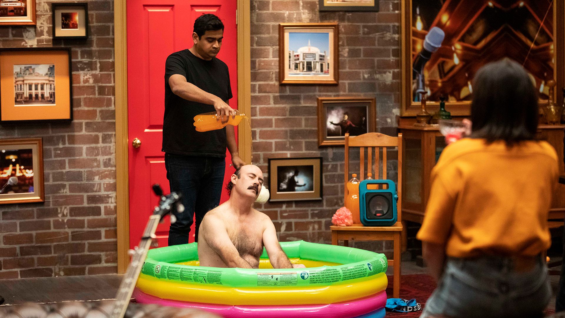 LOL: Last One Laughing Australia background