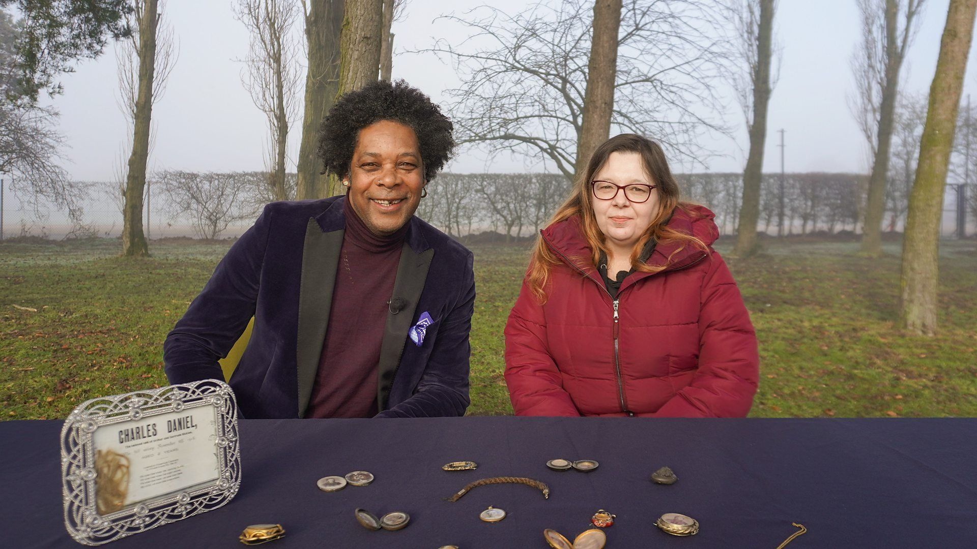 Bargain Hunt background