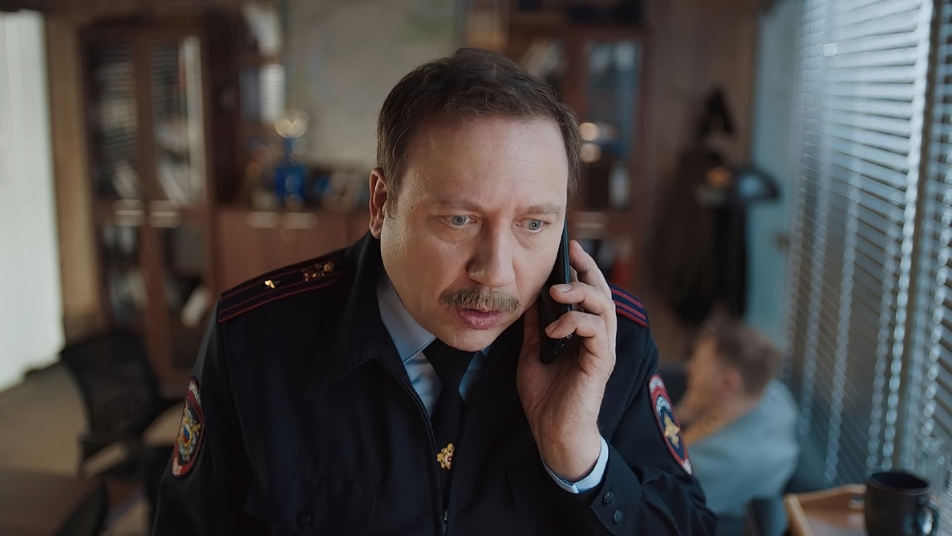 Devushki s Makarovym background