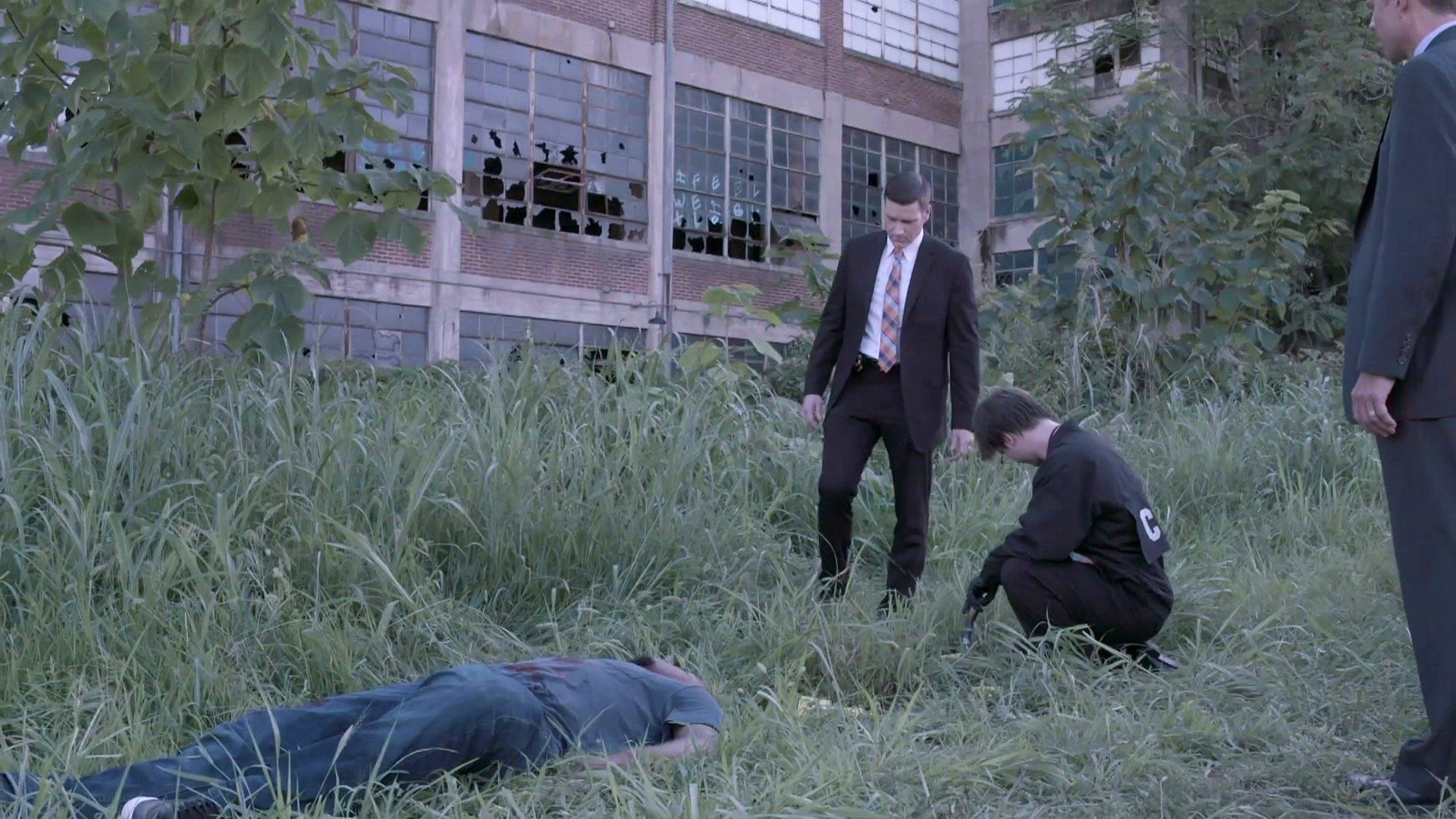 Homicide Hunter background