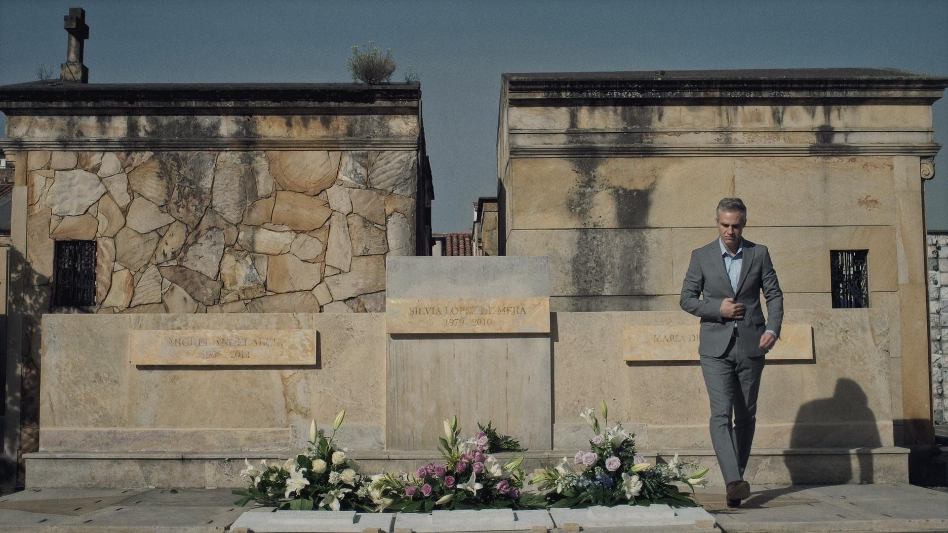 Ingobernable background