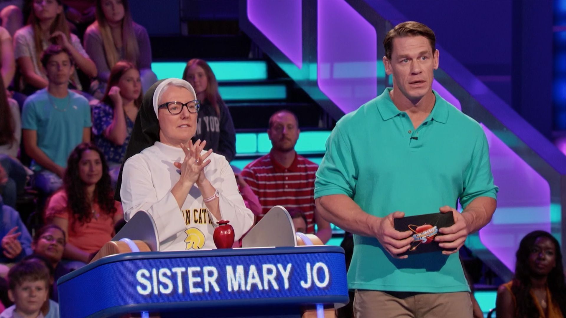 Are You Smarter Than a 5th Grader? background