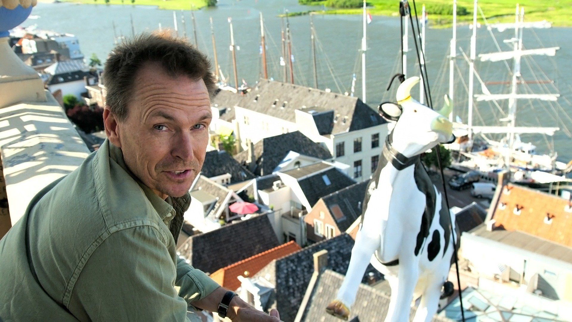 The Amazing Race background