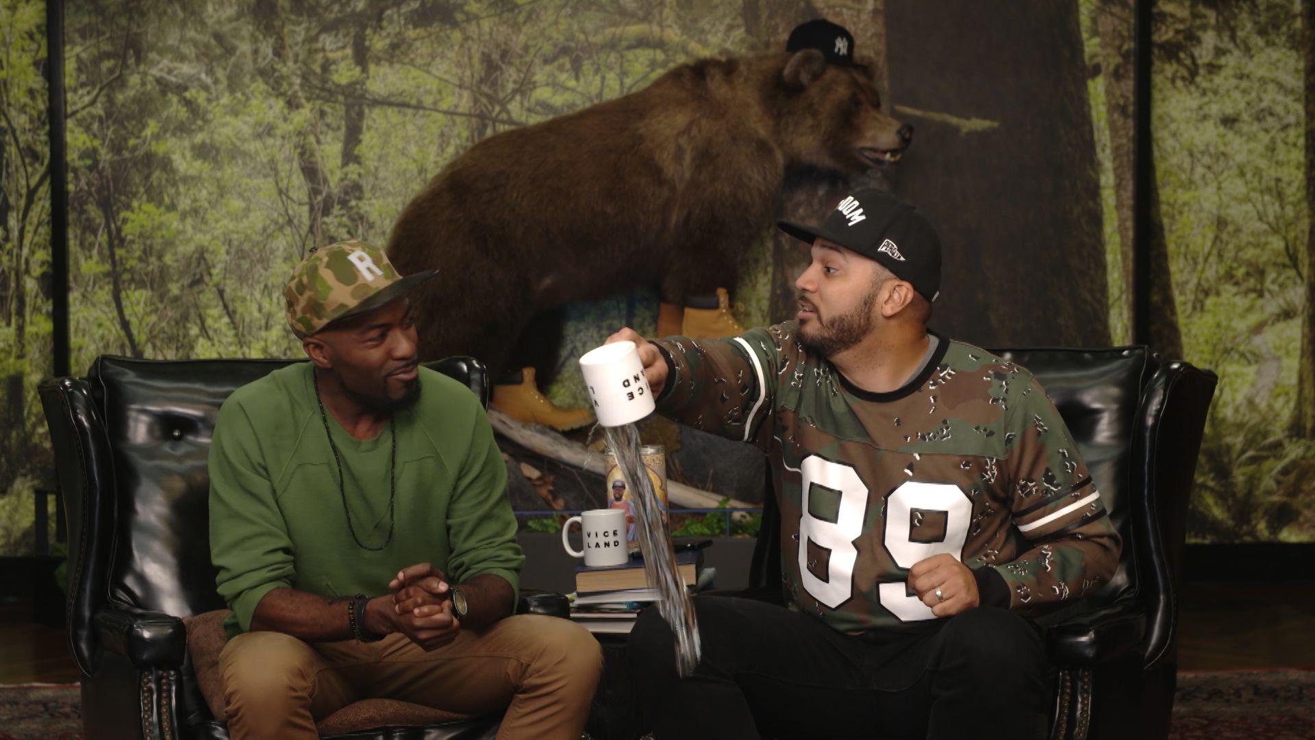 Desus & Mero background