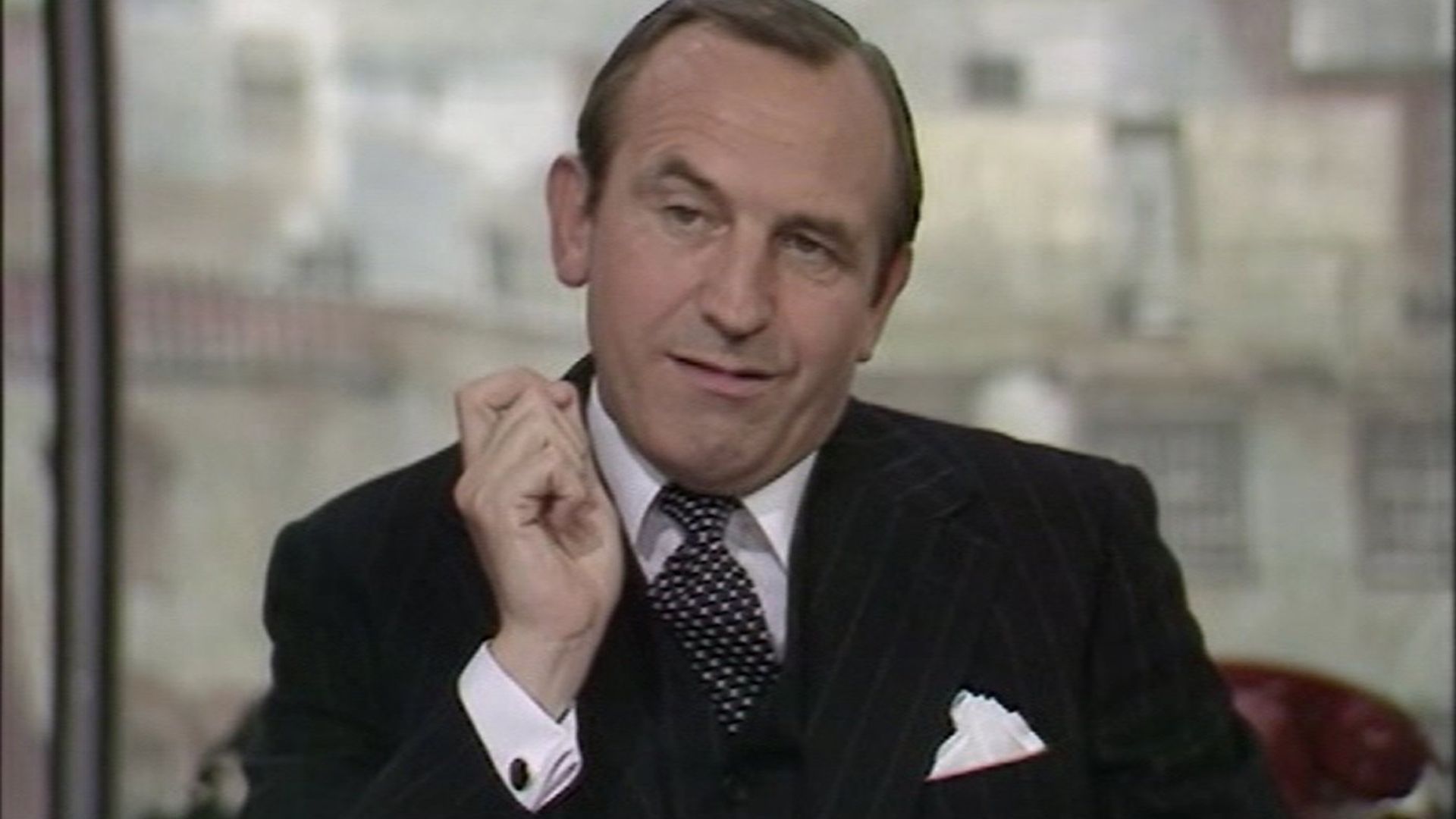 The Fall and Rise of Reginald Perrin background