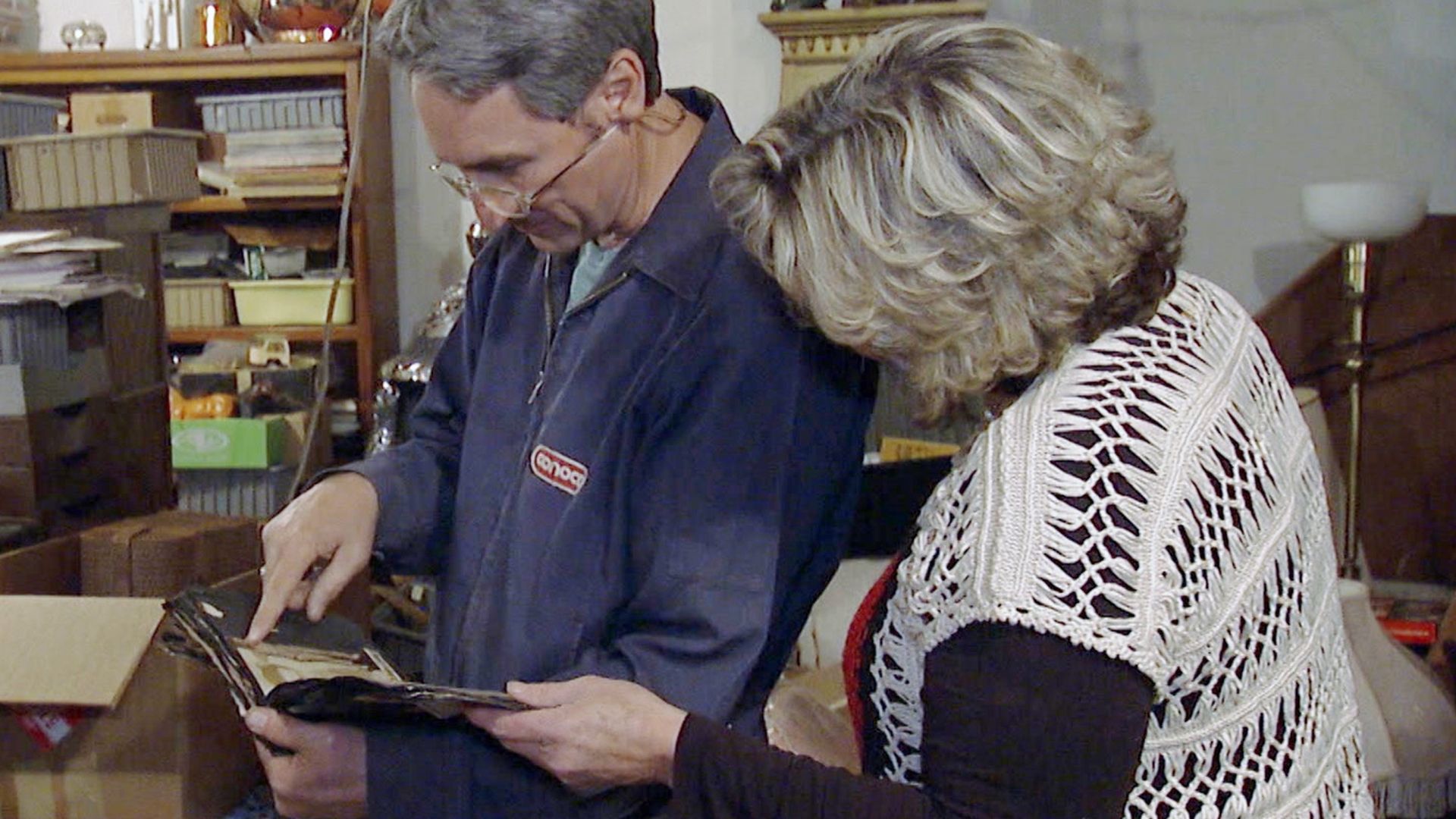 American Pickers: Best Of background