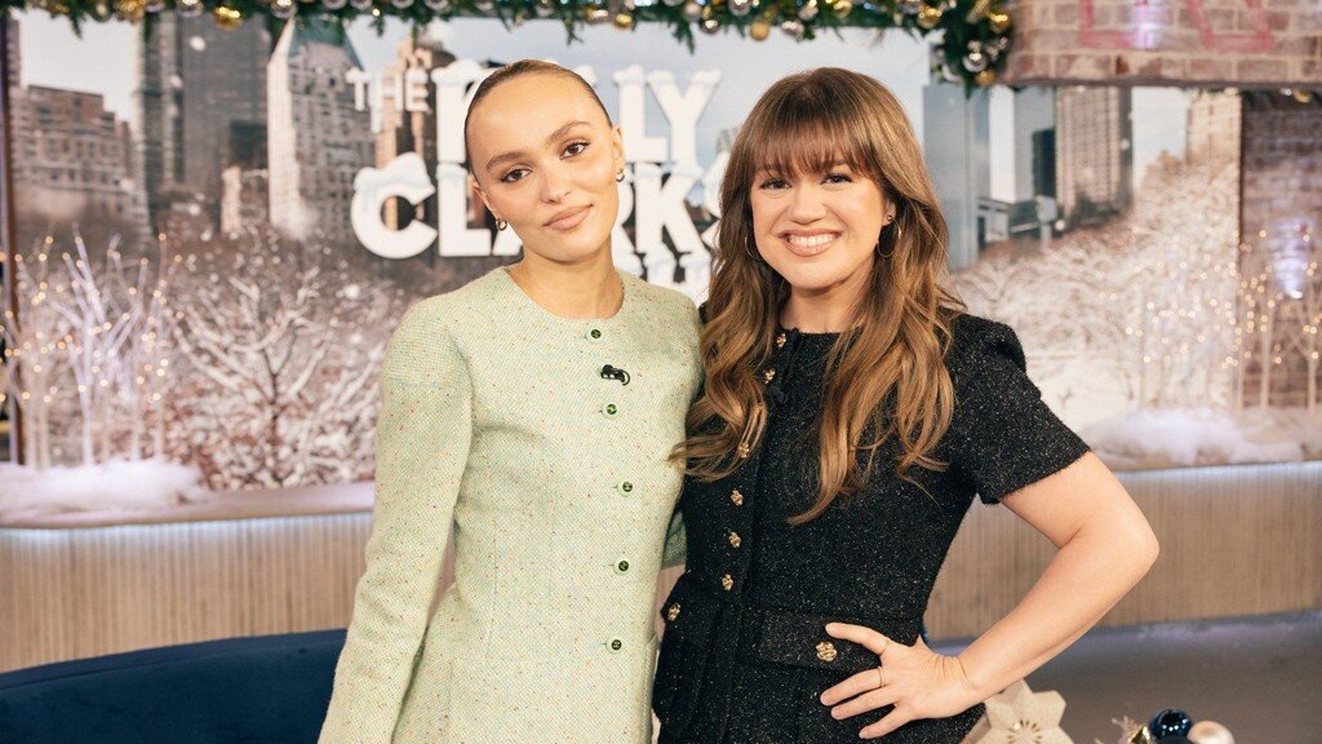 The Kelly Clarkson Show background