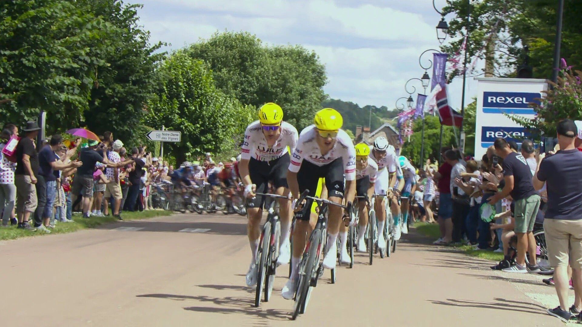 Tour de France: Unchained background