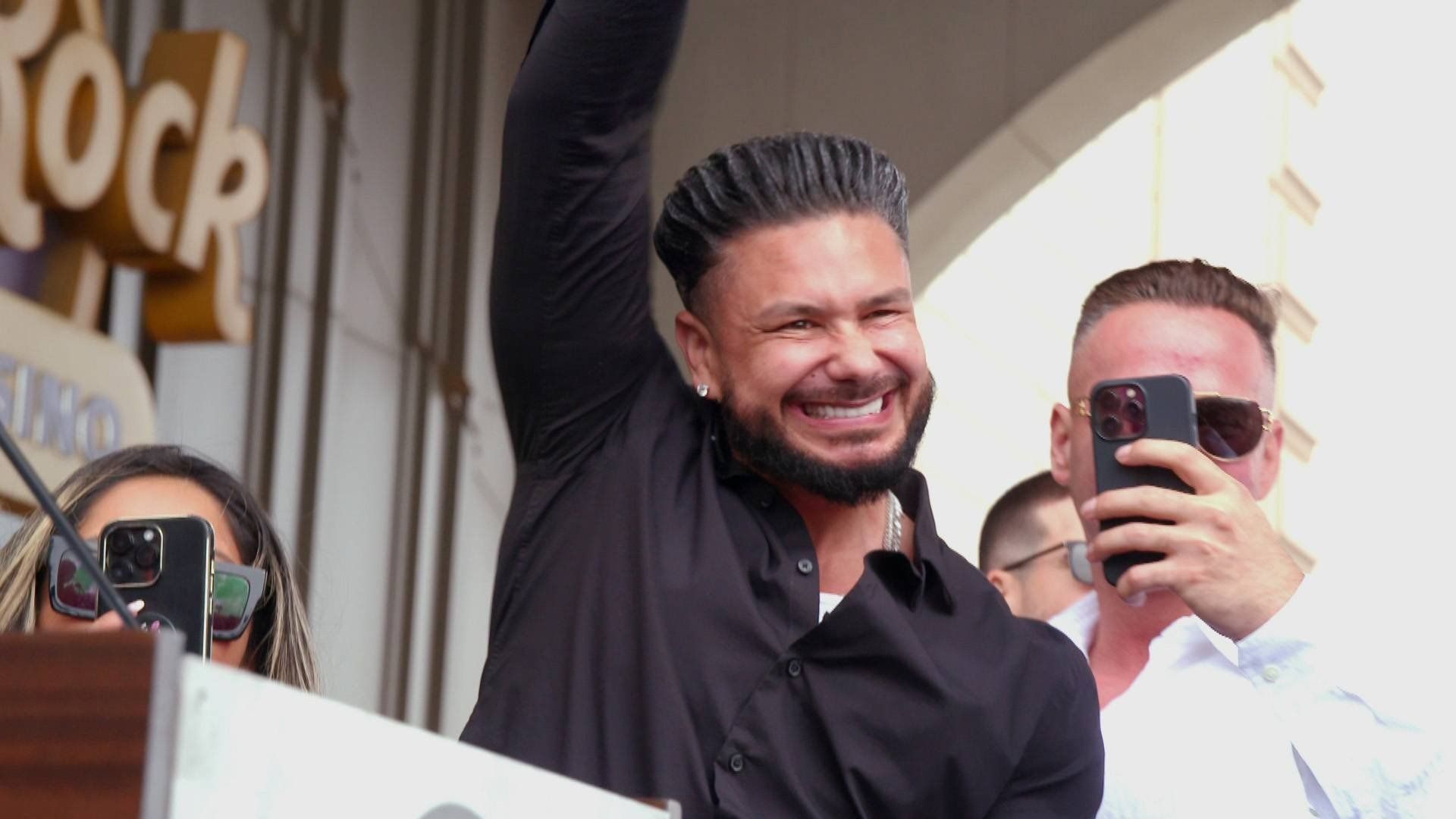 Jersey Shore Family Vacation background