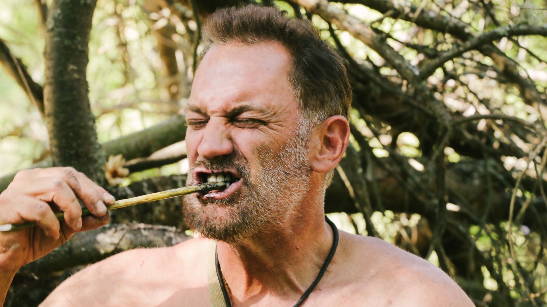 Naked and Afraid: Alone background