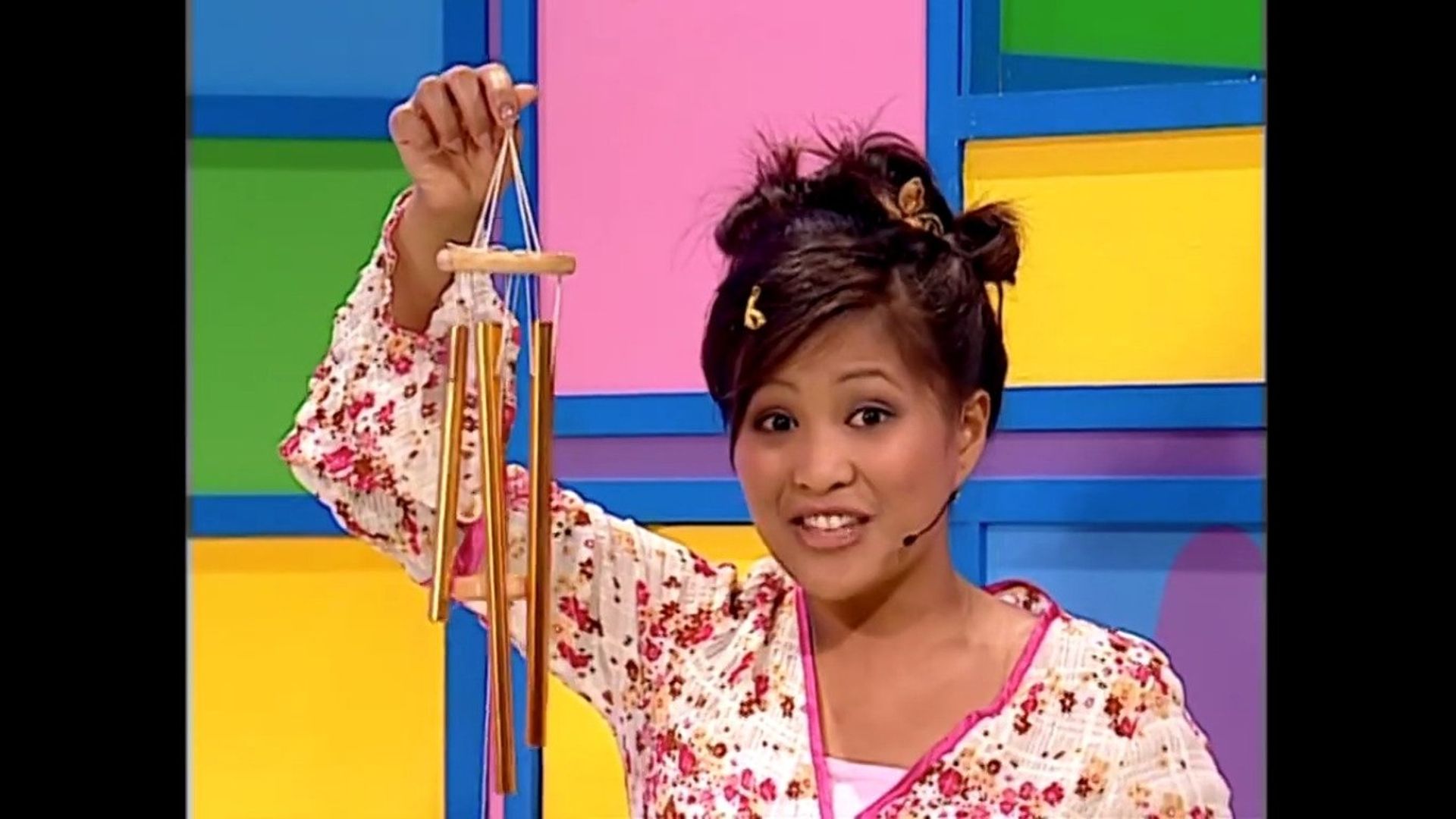 Hi-5 background