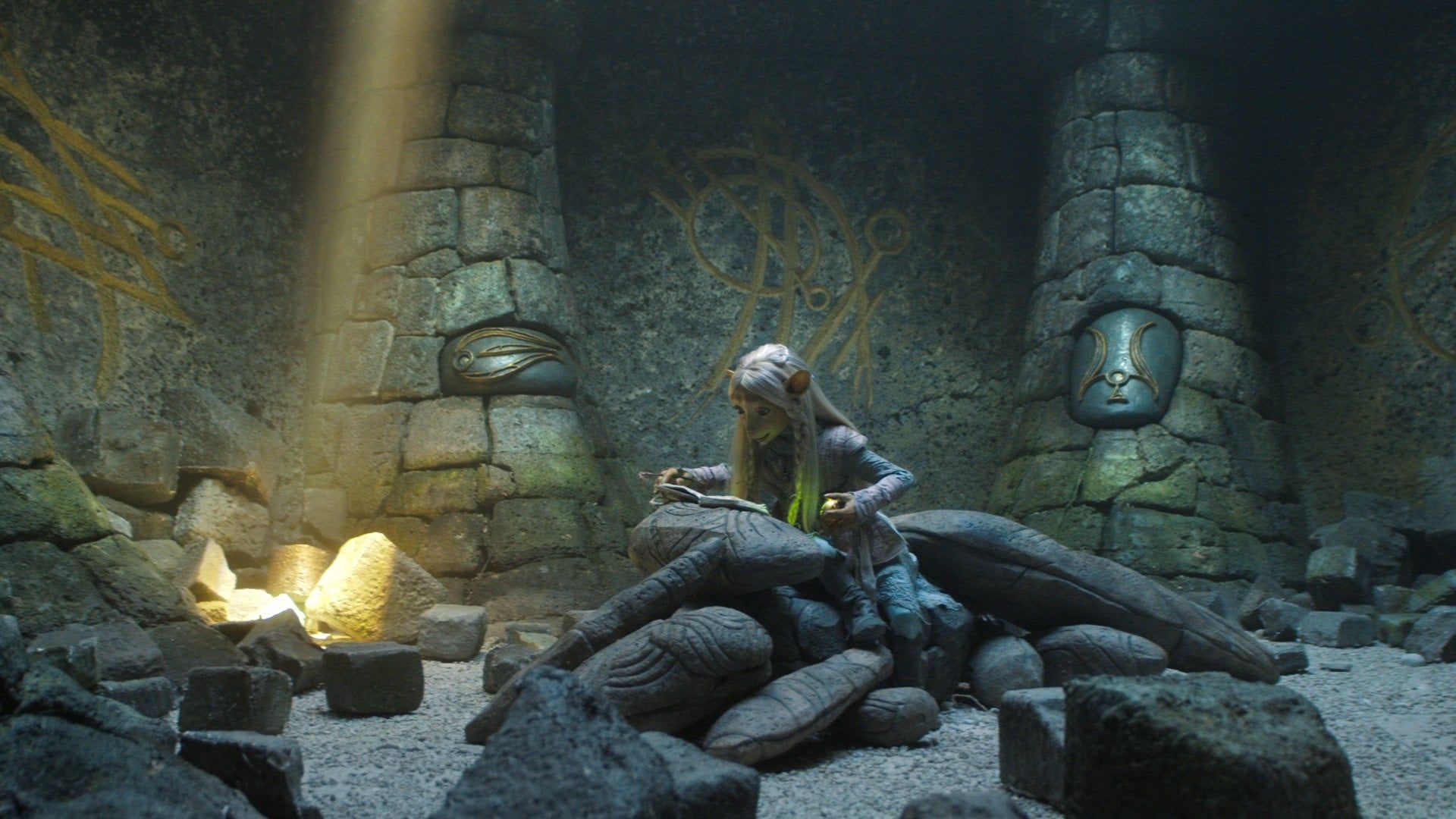 The Dark Crystal: Age of Resistance background