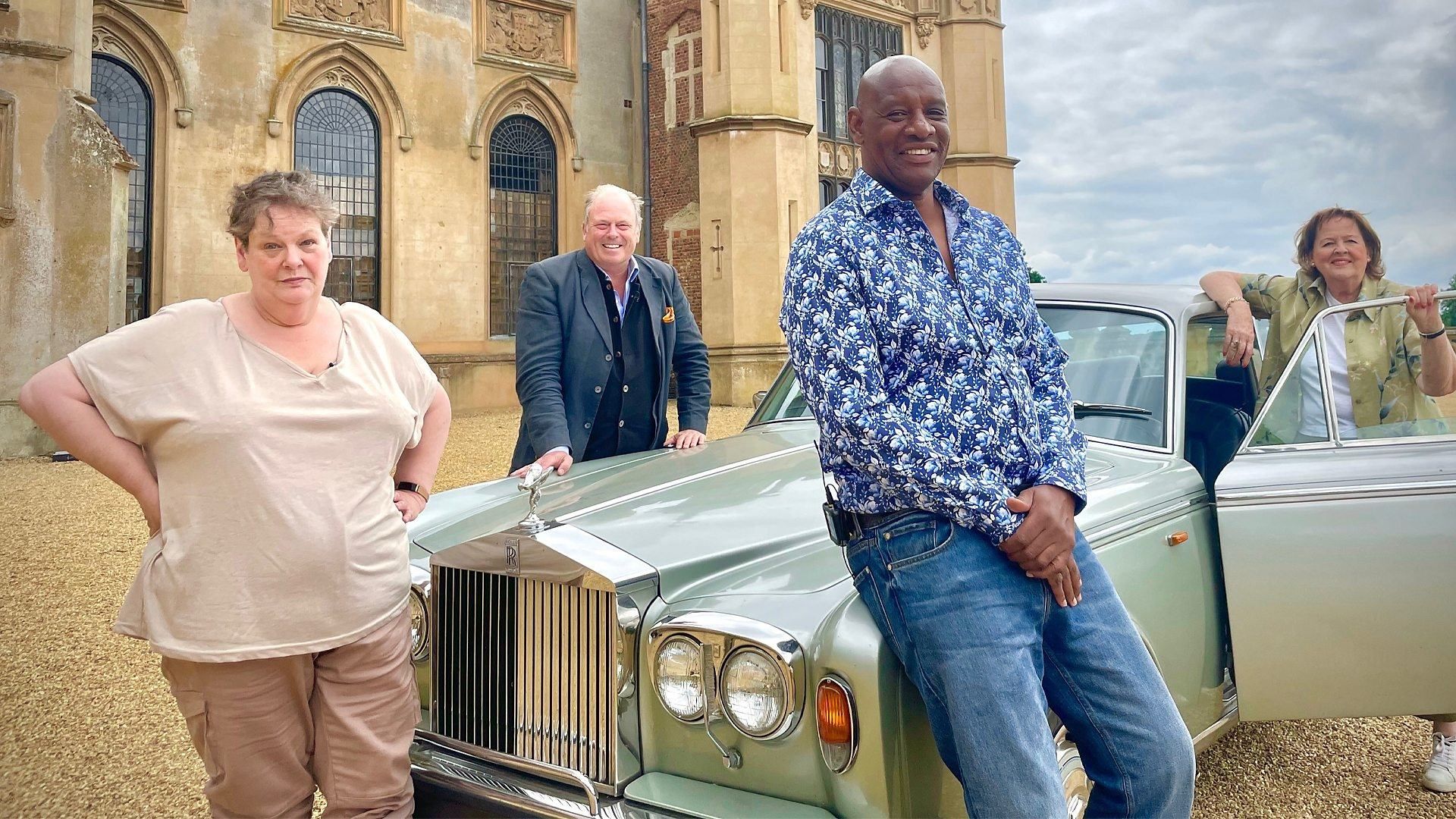 Celebrity Antiques Road Trip background