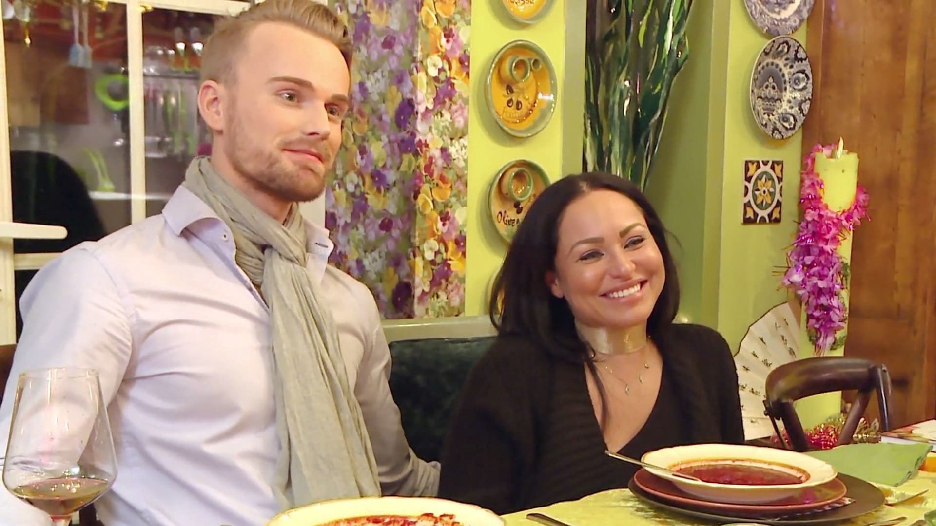 90 Day Fiancé: Before the 90 Days background