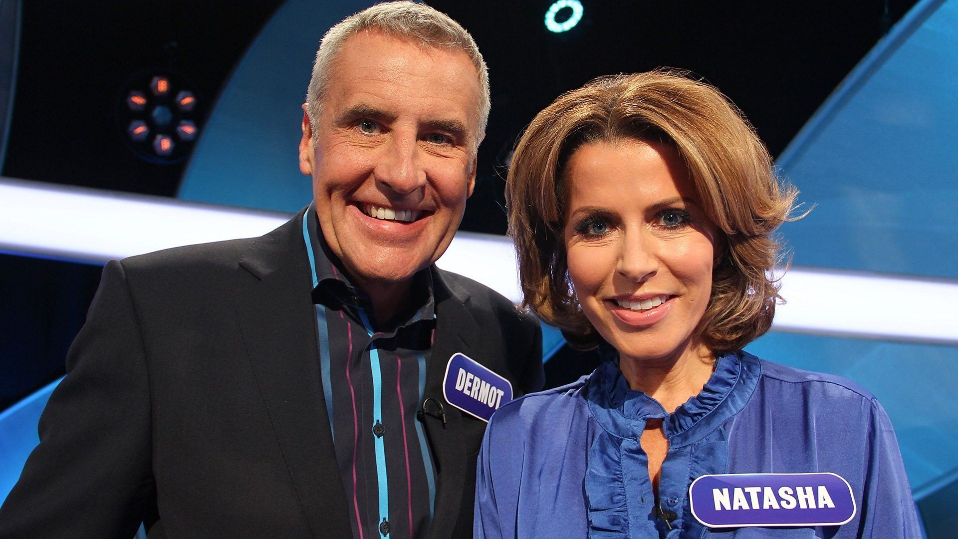 Pointless Celebrities background