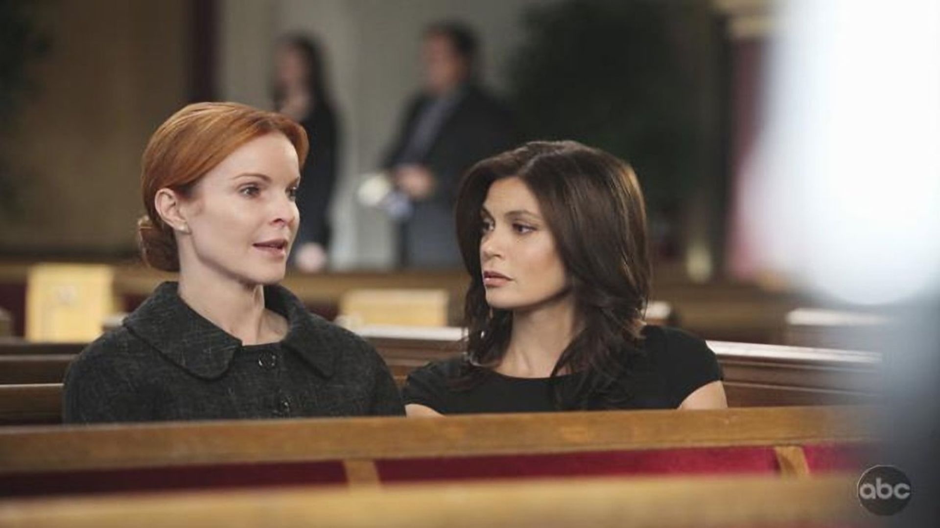 Desperate Housewives background
