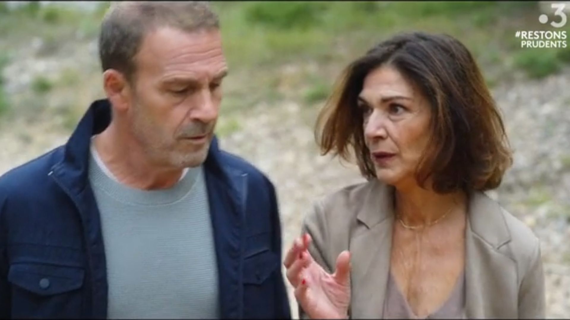 Plus belle la vie background