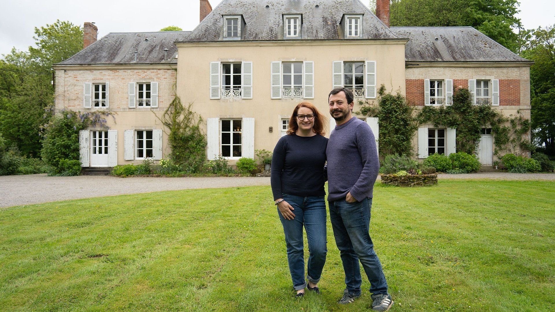 Chateau DIY background
