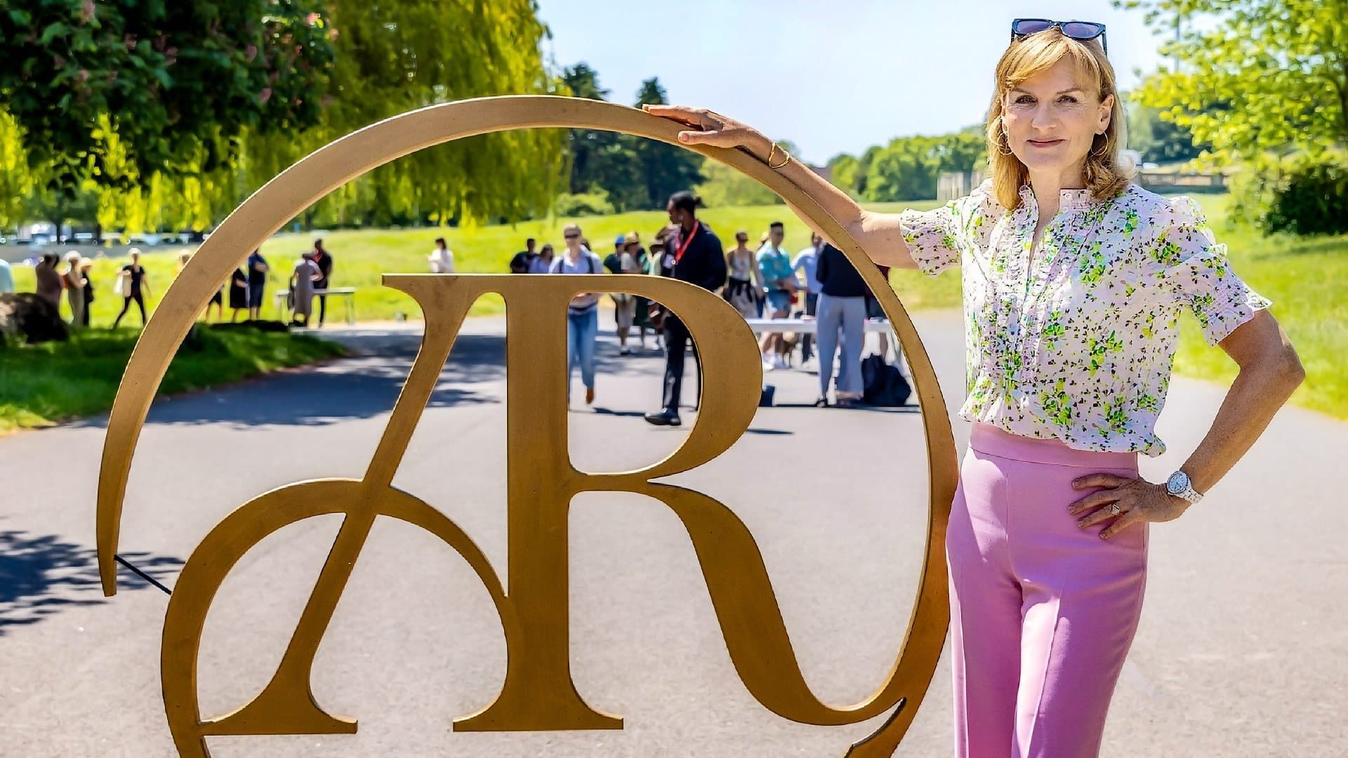 Antiques Roadshow background