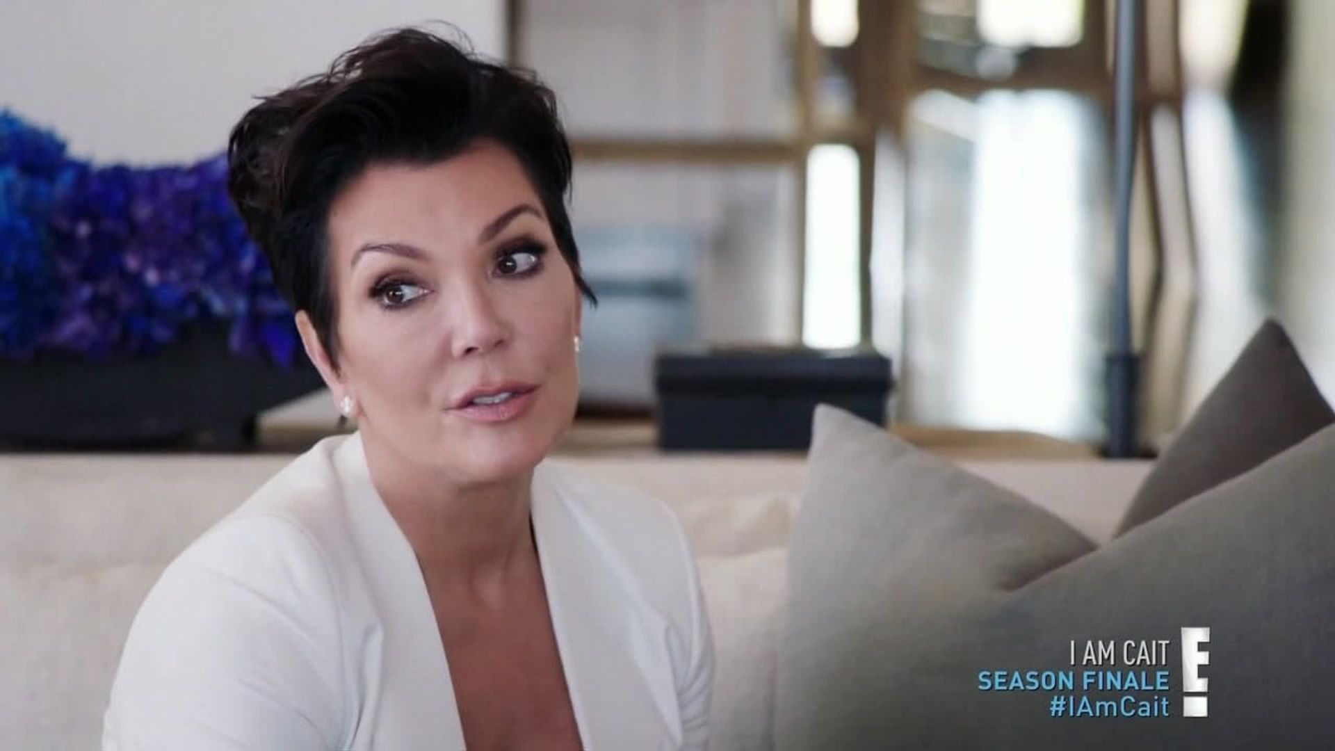 I Am Cait background