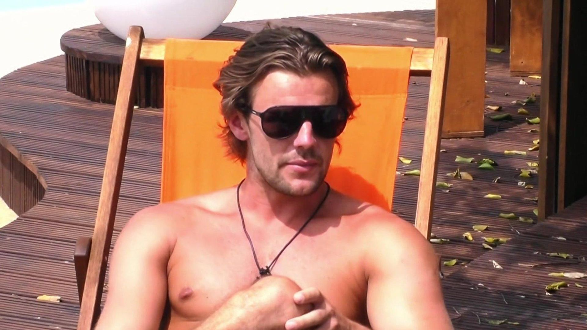 Love Island background