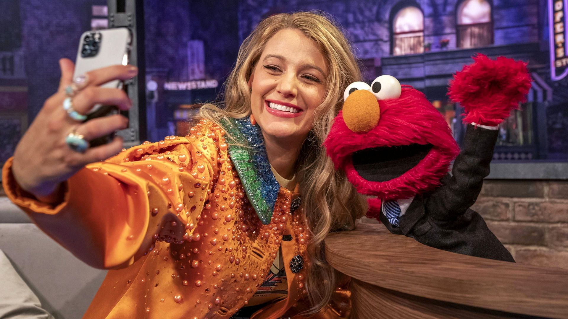 The Not Too Late Show with Elmo background