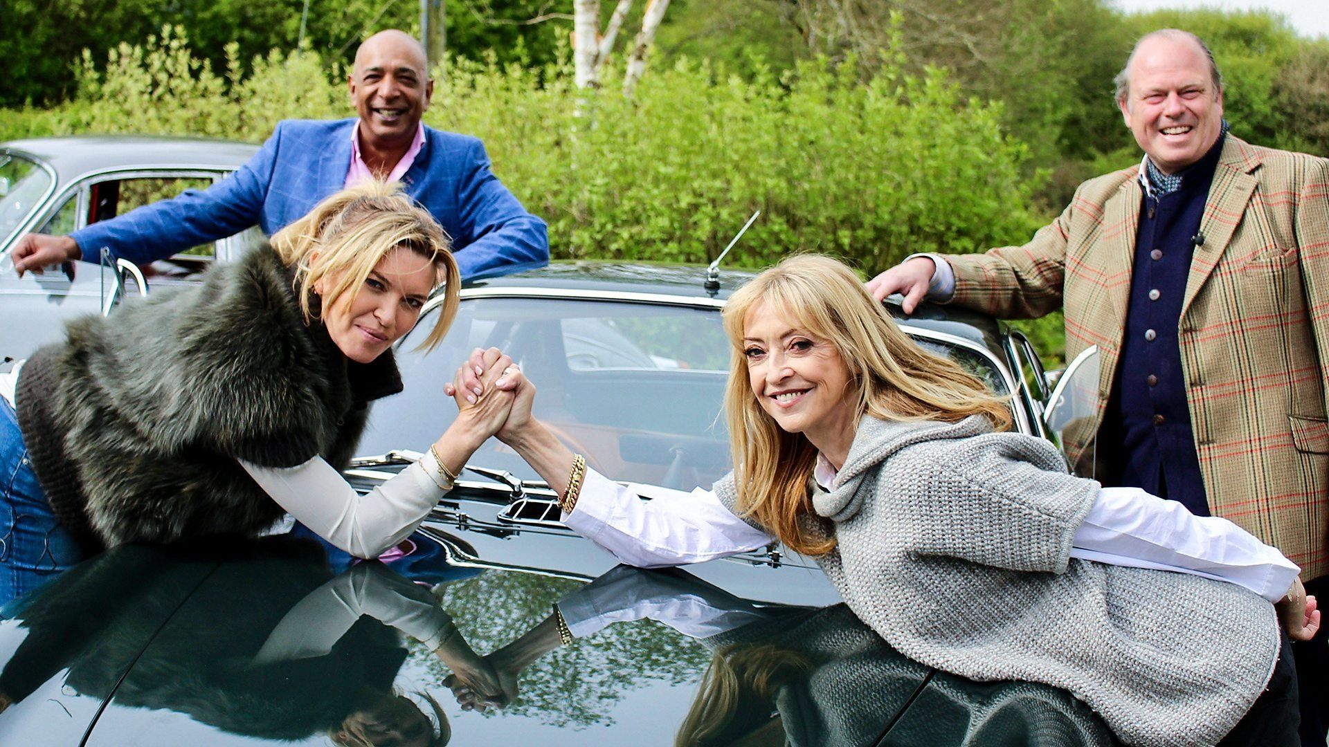 Celebrity Antiques Road Trip background