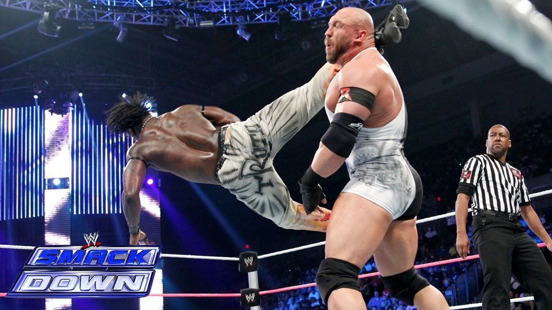 World Wrestling Federation Smackdown! background