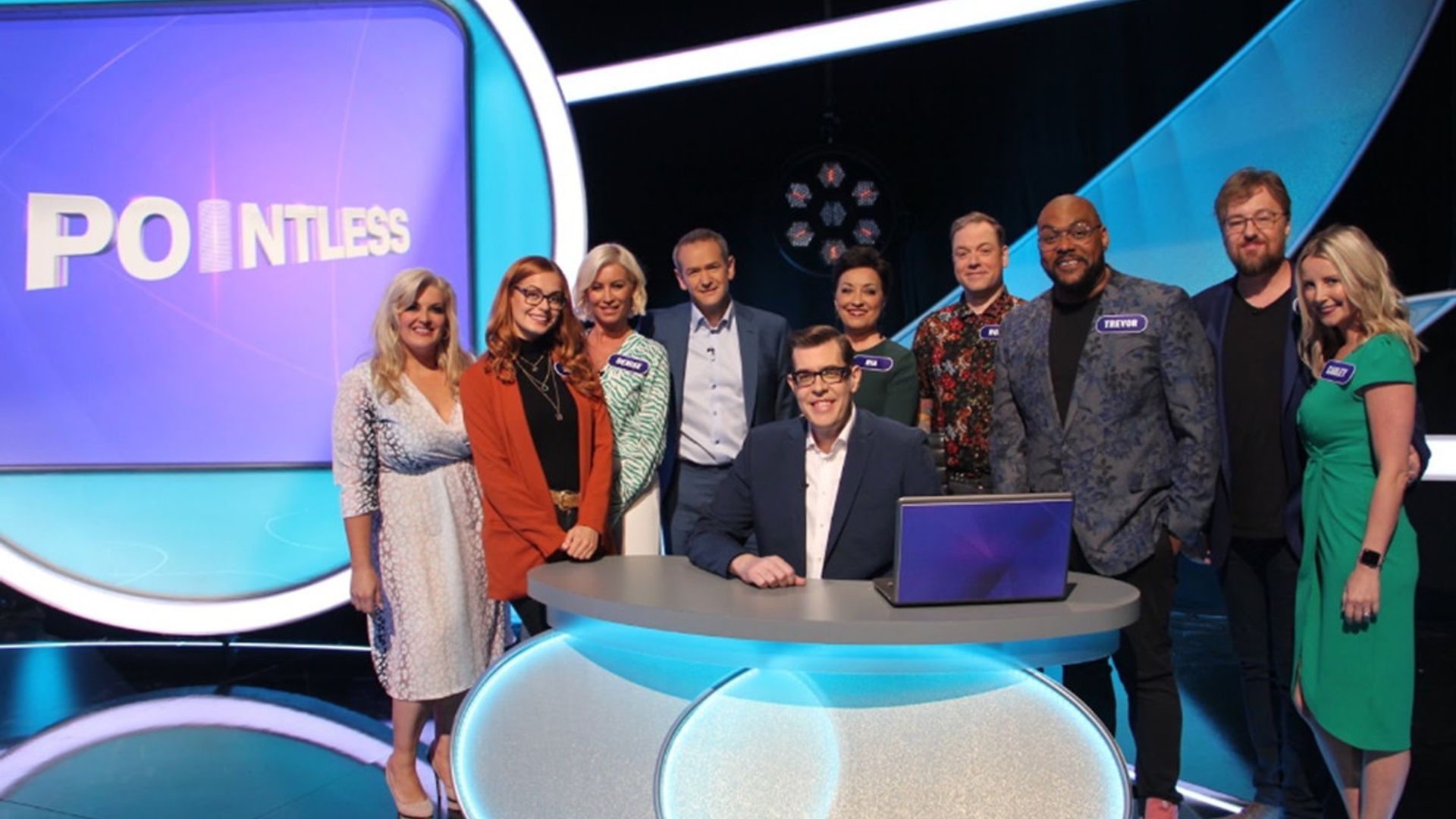 Pointless Celebrities background
